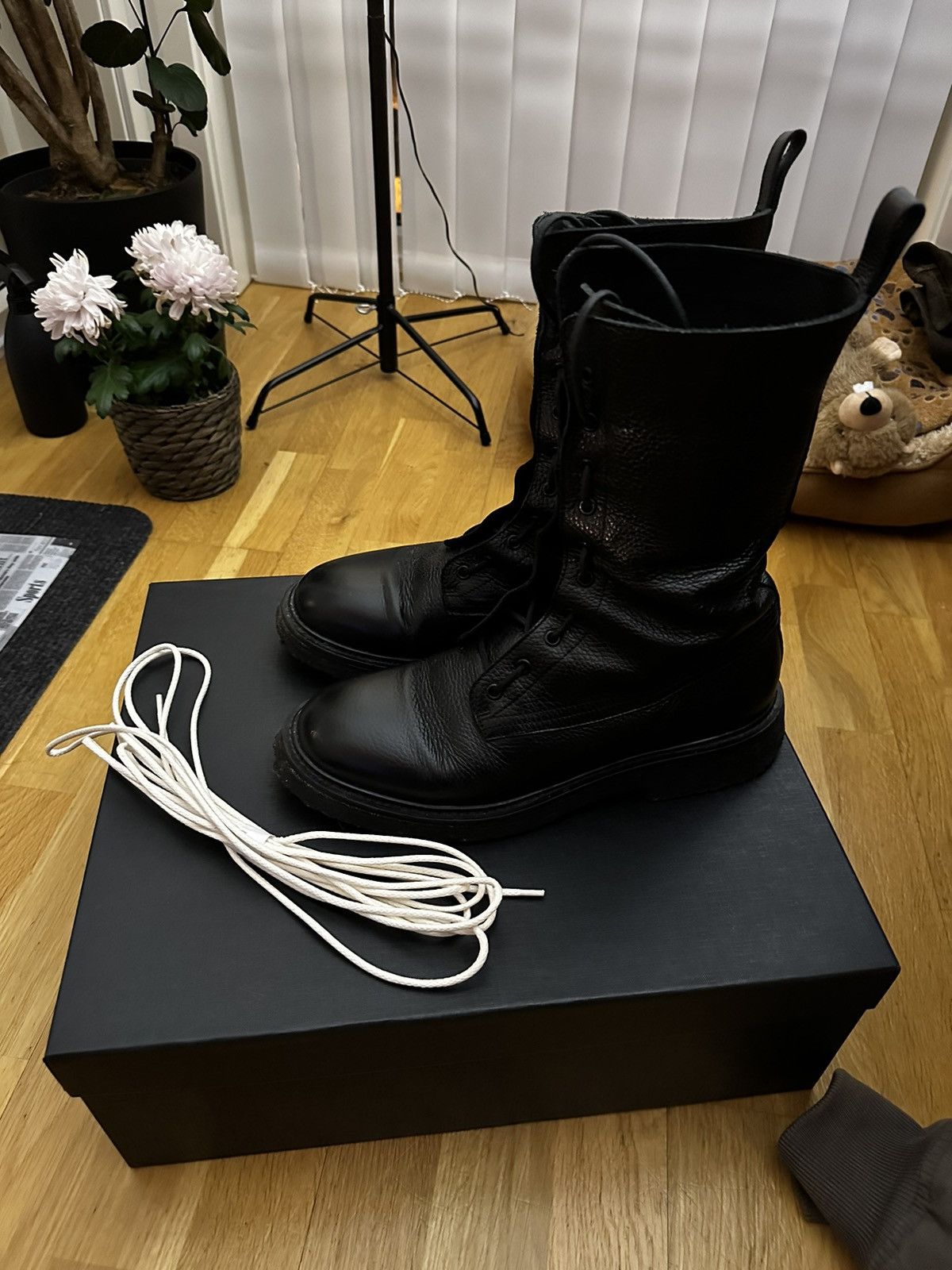 Lorenzo combat boot hotsell