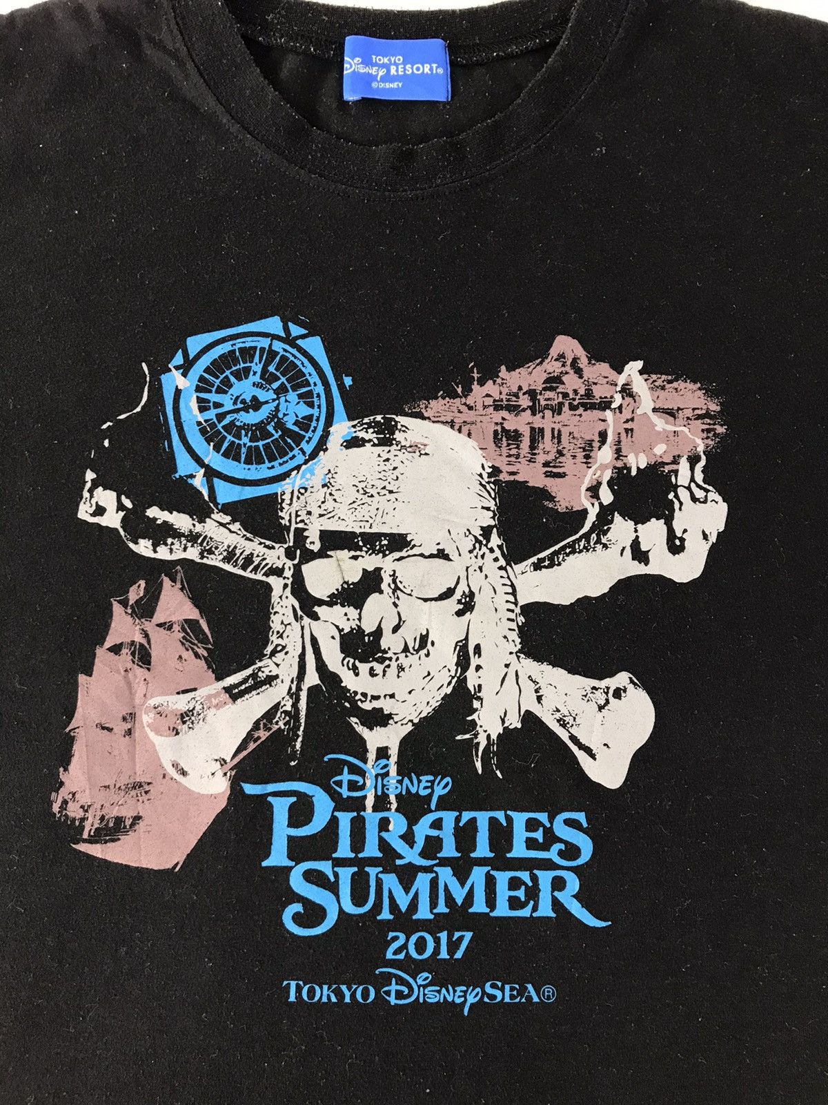 Disney × Japanese Brand Tokyo Disney Resort Pirates Summer 2017 Tee Printed Logo Size US L / EU 52-54 / 3 - 2 Thumbnail