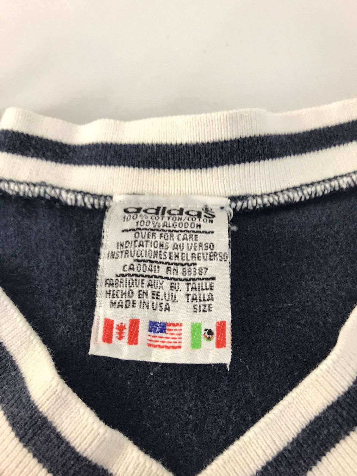 Adidas × Vintage 90s Adidas V Neck Tee Modern Classic Sportswear K2165j Size US L / EU 52-54 / 3 - 3 Thumbnail