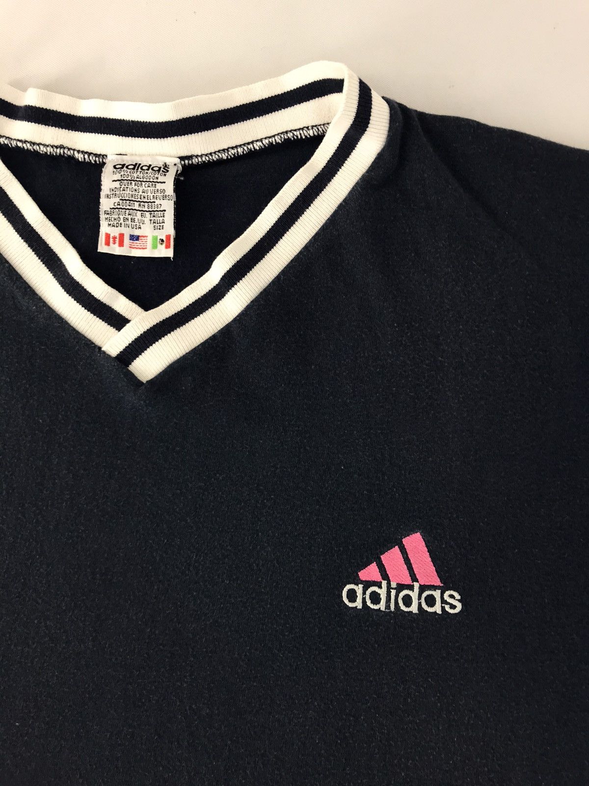 Adidas × Vintage 90s Adidas V Neck Tee Modern Classic Sportswear K2165j Size US L / EU 52-54 / 3 - 2 Thumbnail