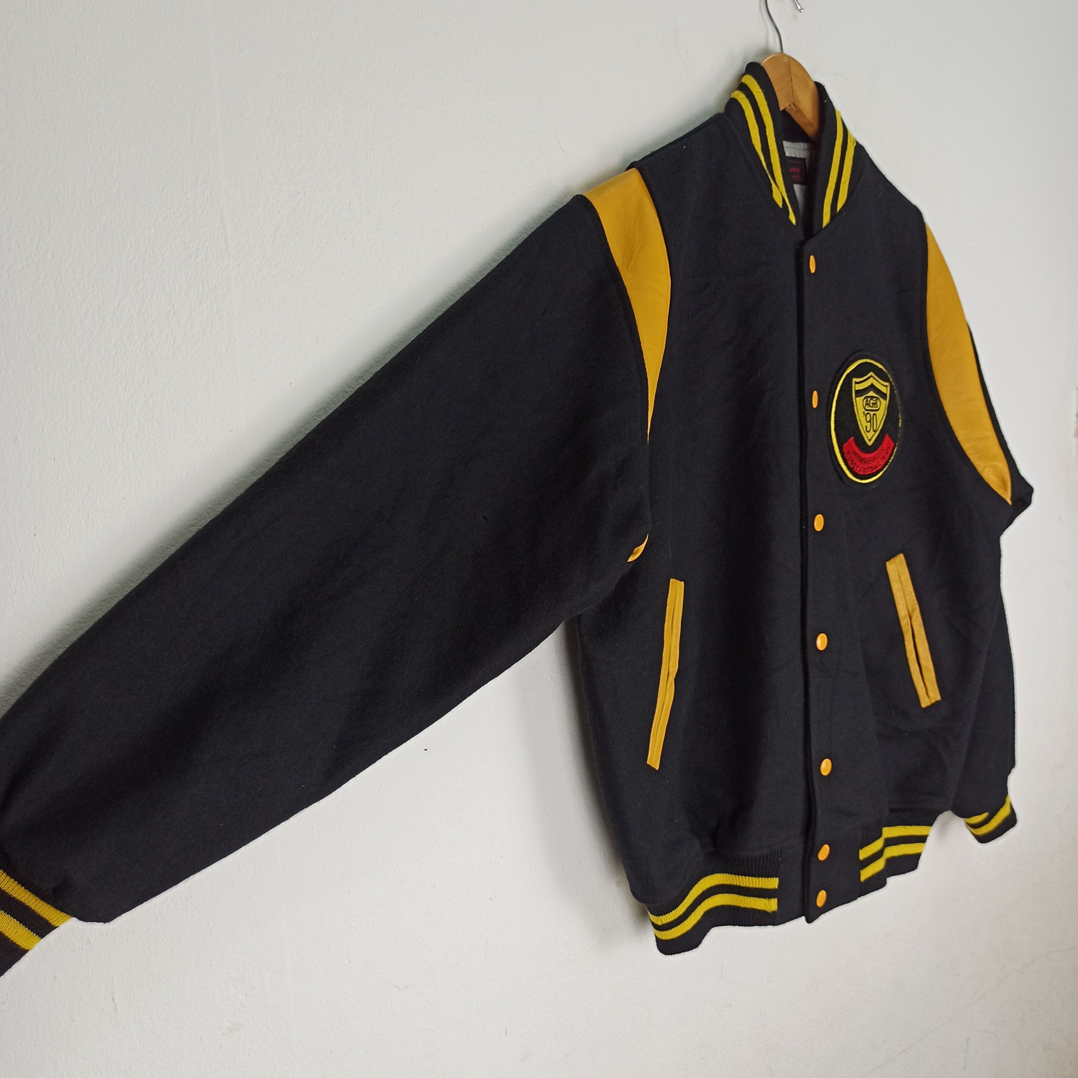 Japanese Brand Vintage Varsity Jacket Leather Rugby club Japanese Brand Size US M / EU 48-50 / 2 - 4 Thumbnail
