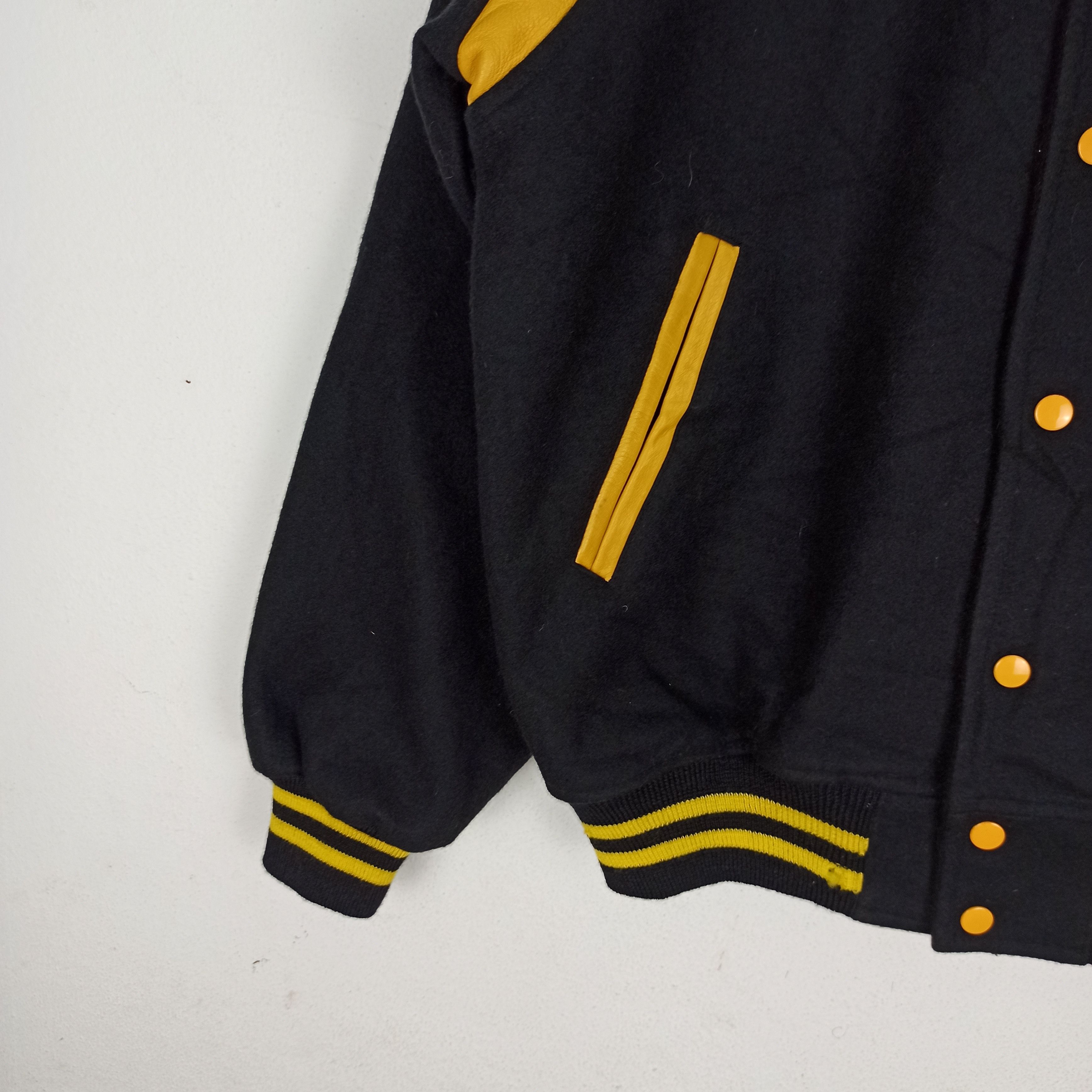 Japanese Brand Vintage Varsity Jacket Leather Rugby club Japanese Brand Size US M / EU 48-50 / 2 - 5 Thumbnail
