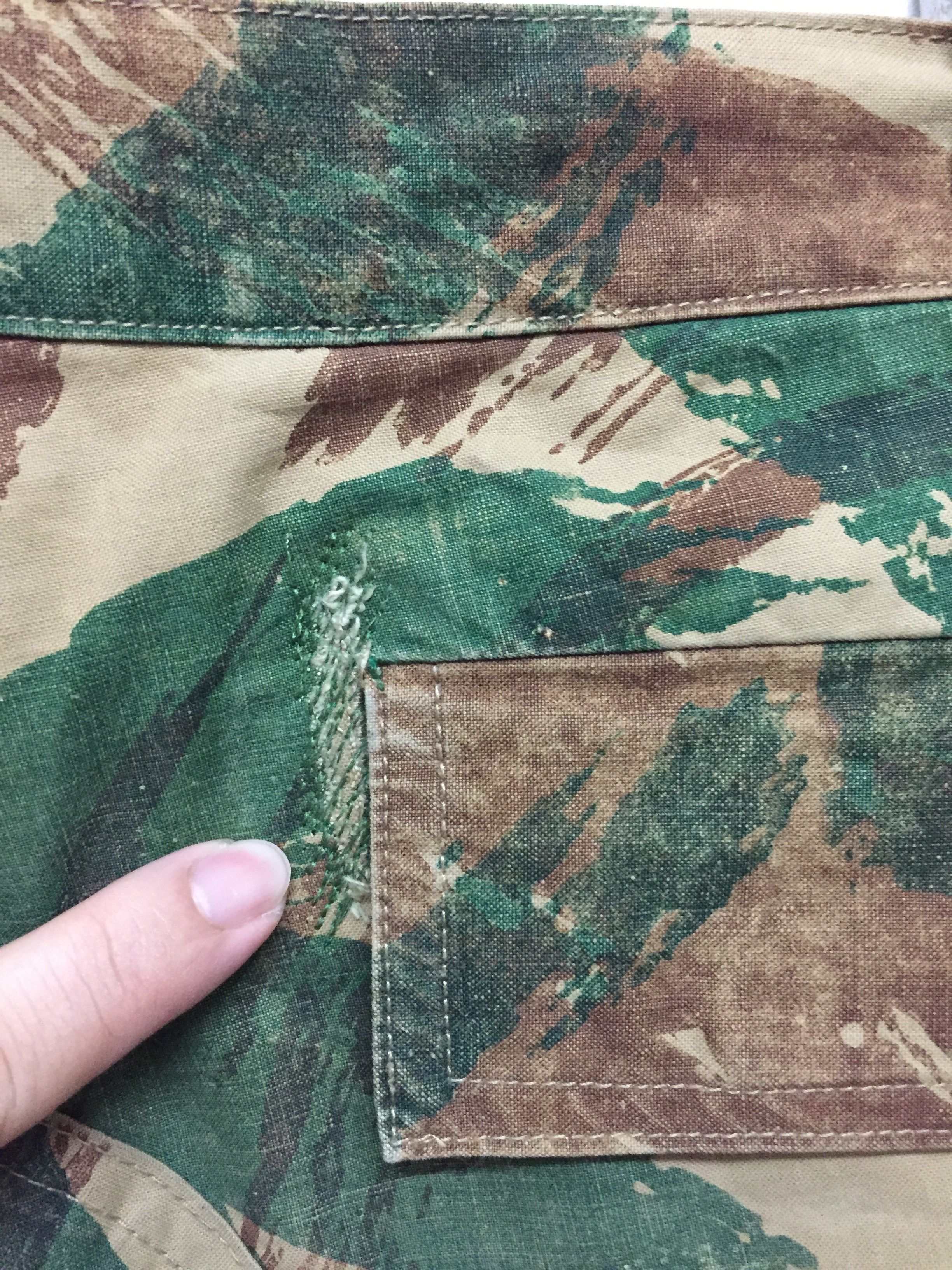Devilock 1990s DEVILOCK camouflage Tactical cargos pants Size US 31 - 9 Thumbnail