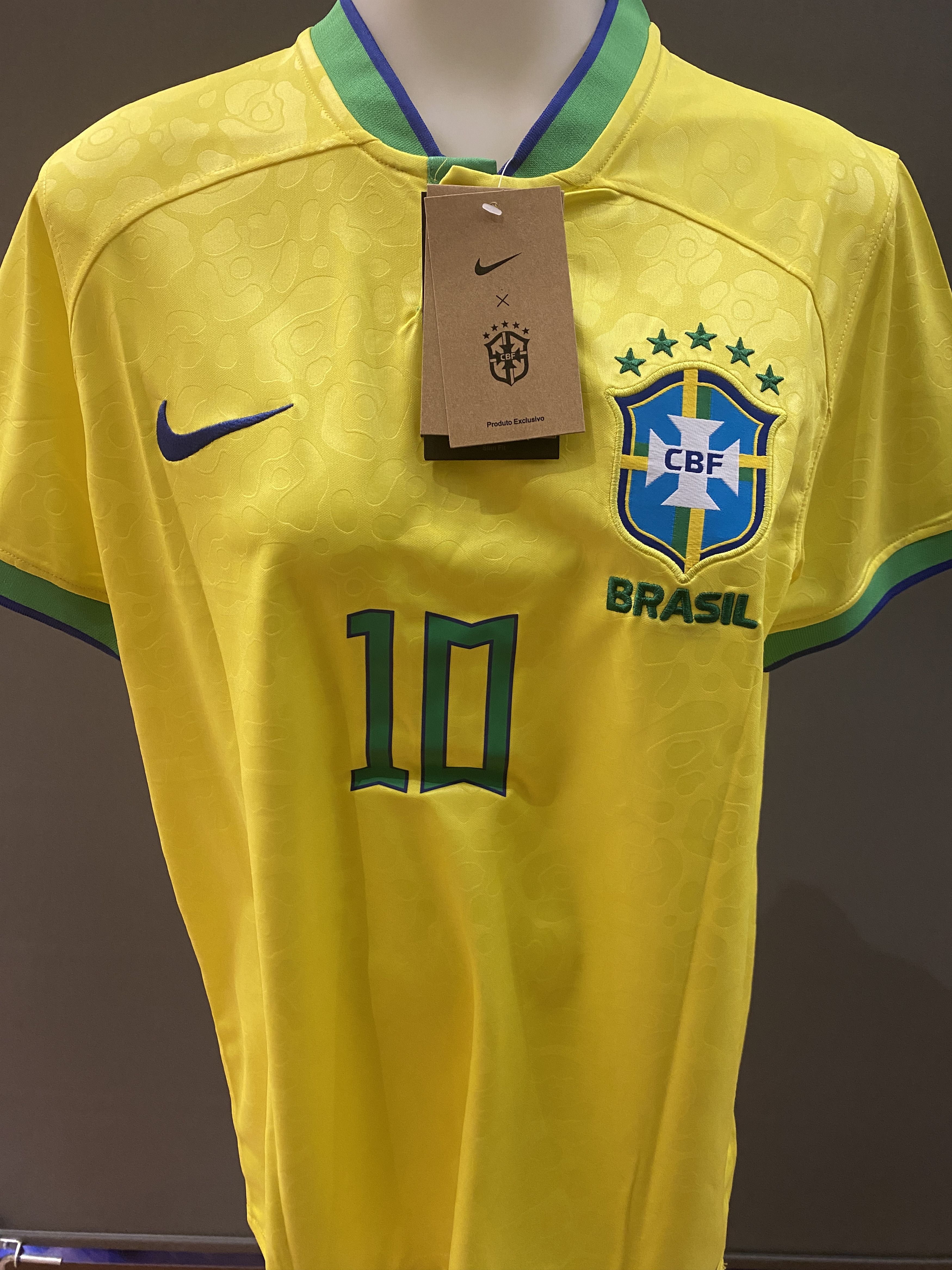 Brazil Nike Neymar Jersey #10 Size XL with Tags