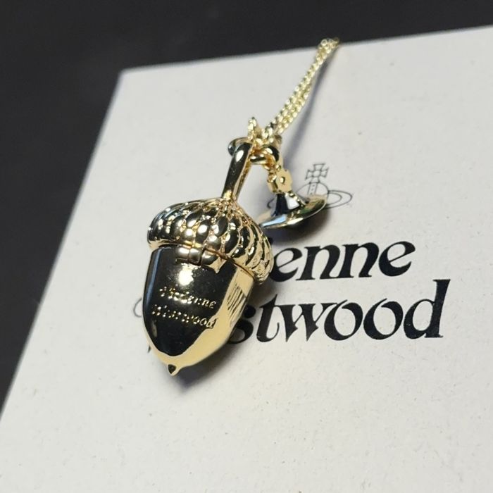 Vivienne westwood on sale acorn necklace