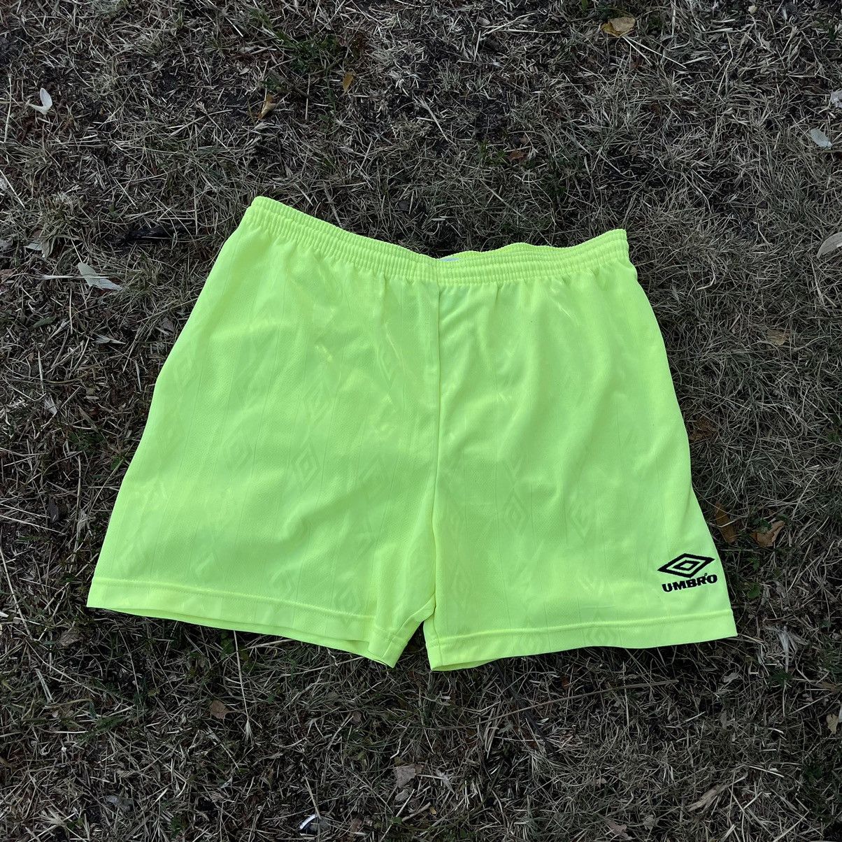 Vintage Vintage Y2K Umbro Shorts Mini Logo Neon Green Streetwear 34 Size US 34 / EU 50 - 1 Thumbnail