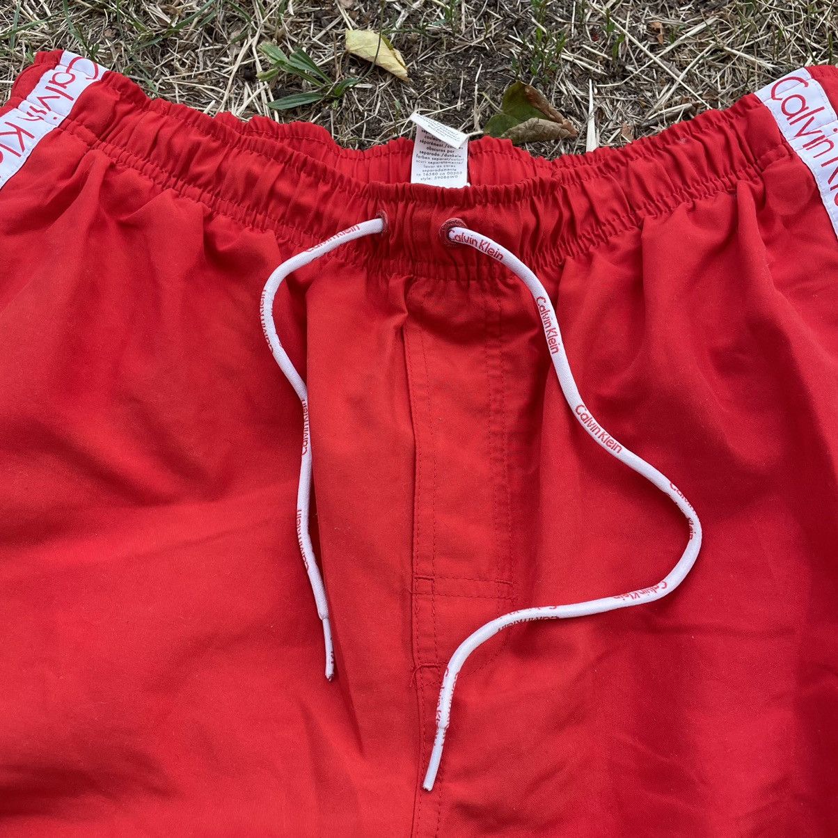 Calvin Klein Vintage Calvin Klein Shorts Logo Y2K Streetwear Size US 32 / EU 48 - 5 Thumbnail