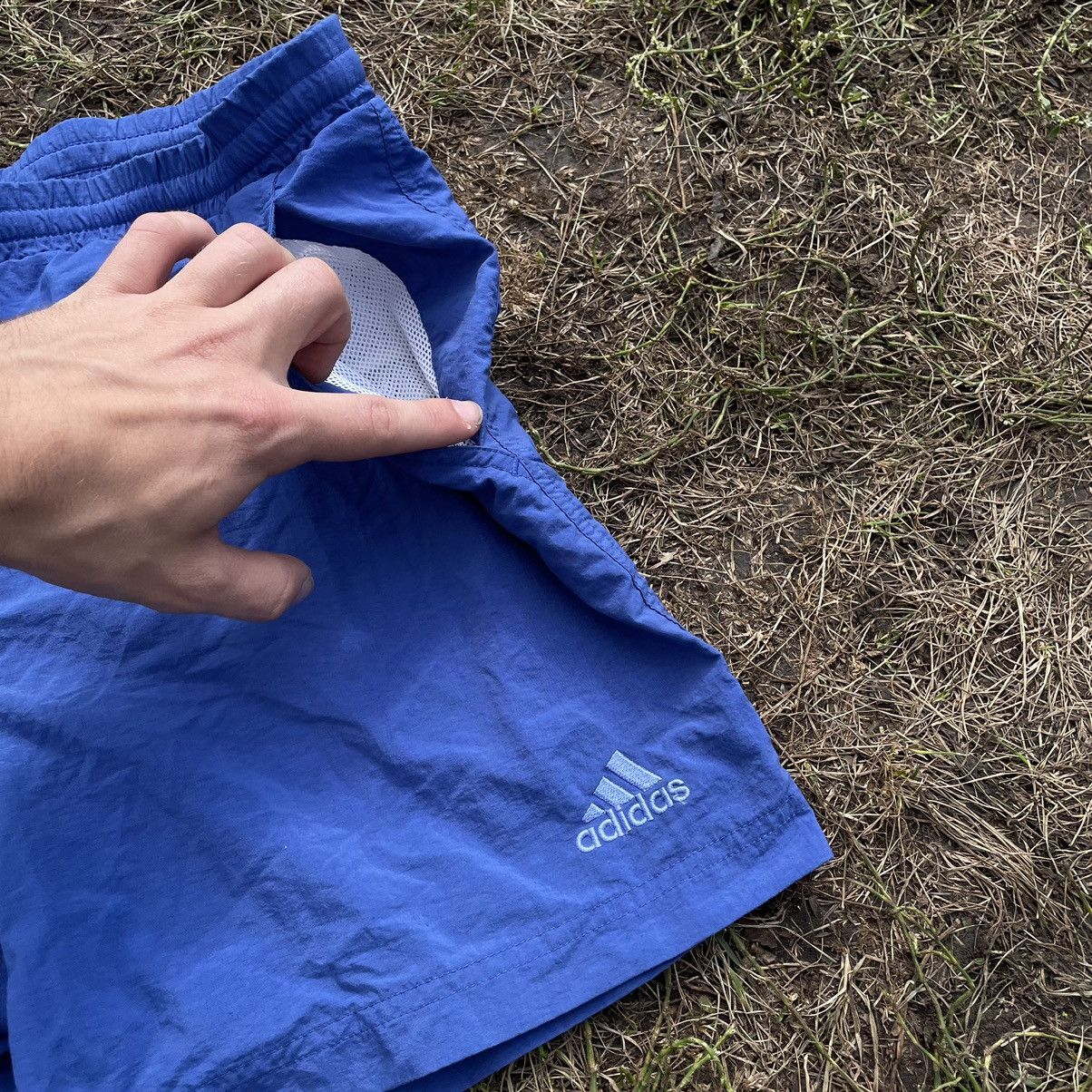 Vintage Vintage 90s Adidas Stripes Shorts Streetwear Blue Faded 32 Size US 32 / EU 48 - 4 Thumbnail