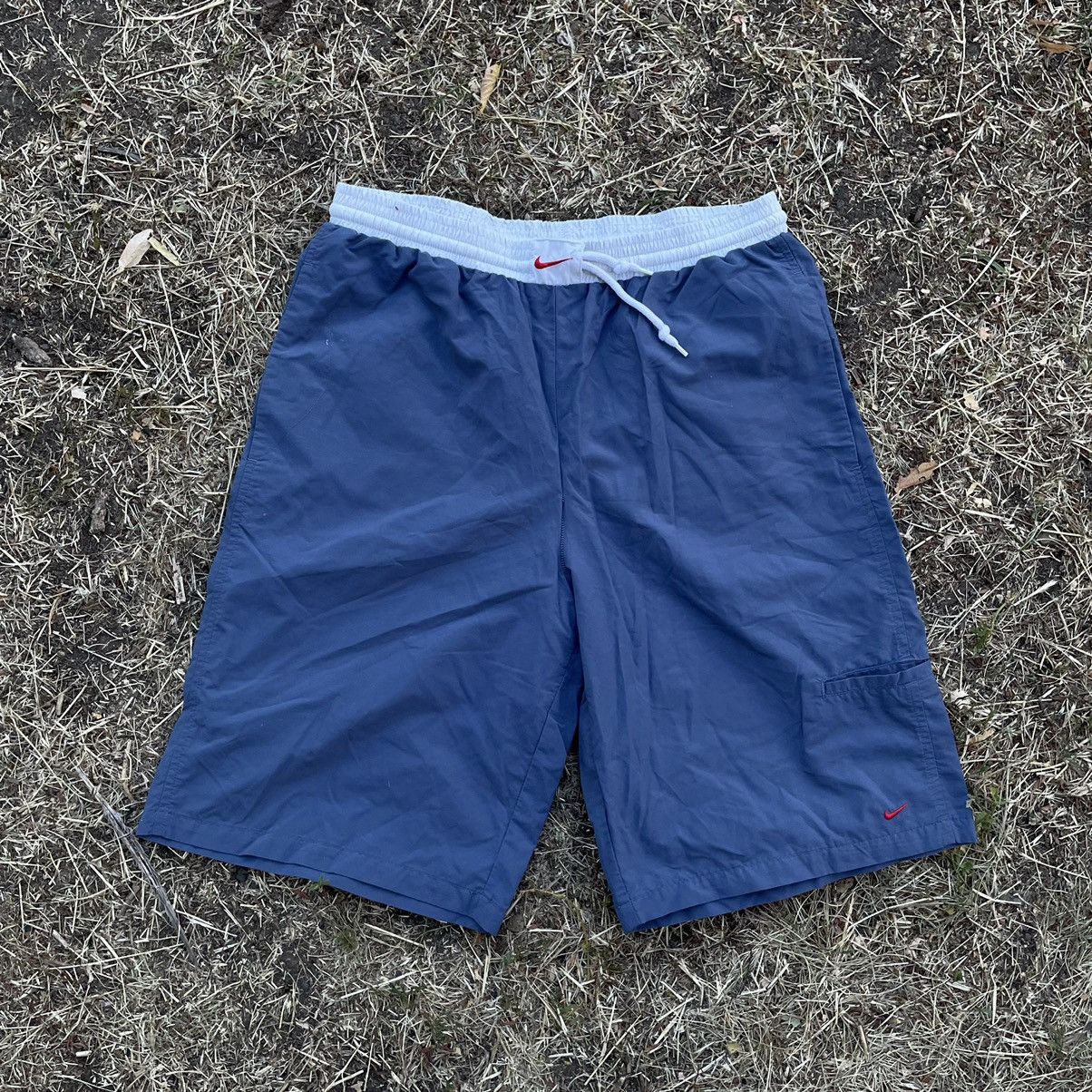 Vintage Y2K Nike Swoosh Shorts Baggy Streetwear Bleached 32