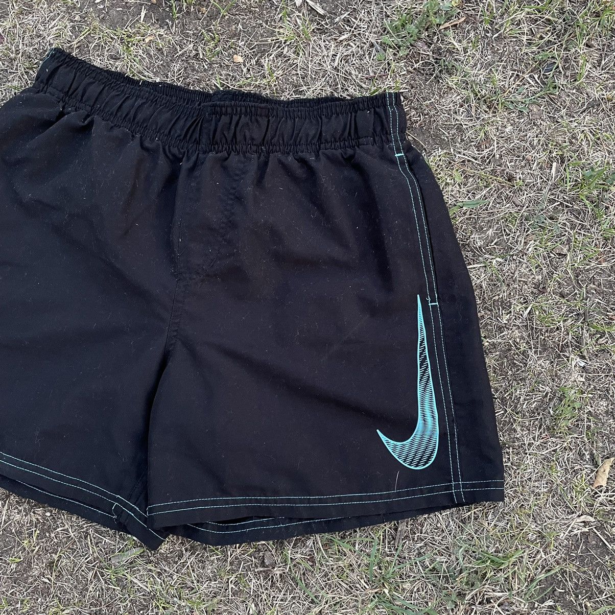 Nike Vintage 90s Nike Swoosh Logo Shorts Streetwear Size US 28 / EU 44 - 2 Thumbnail