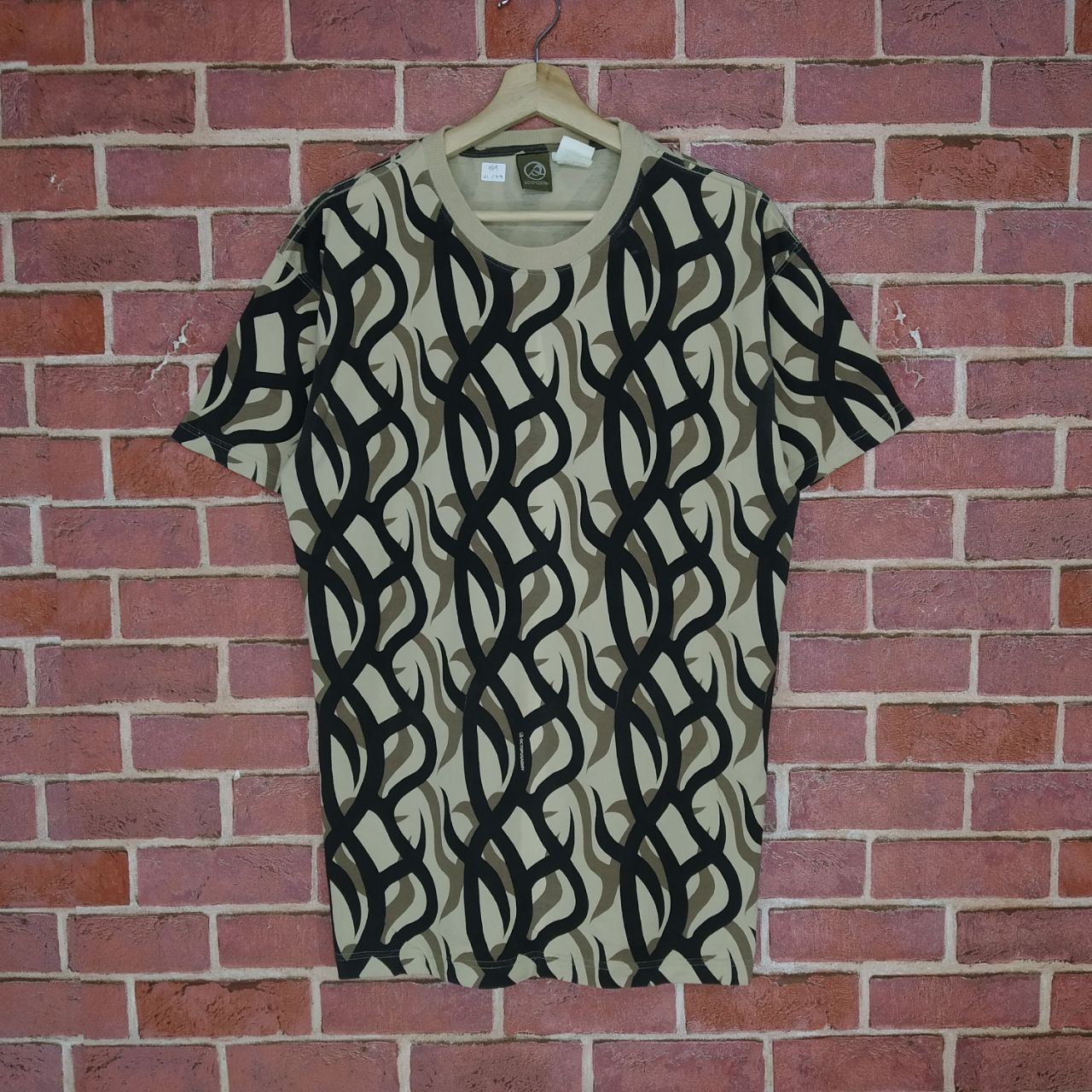 Japanese Brand Octopus Army Camouflage Mugen Streetwear Colour Shirt Size US L / EU 52-54 / 3 - 1 Thumbnail