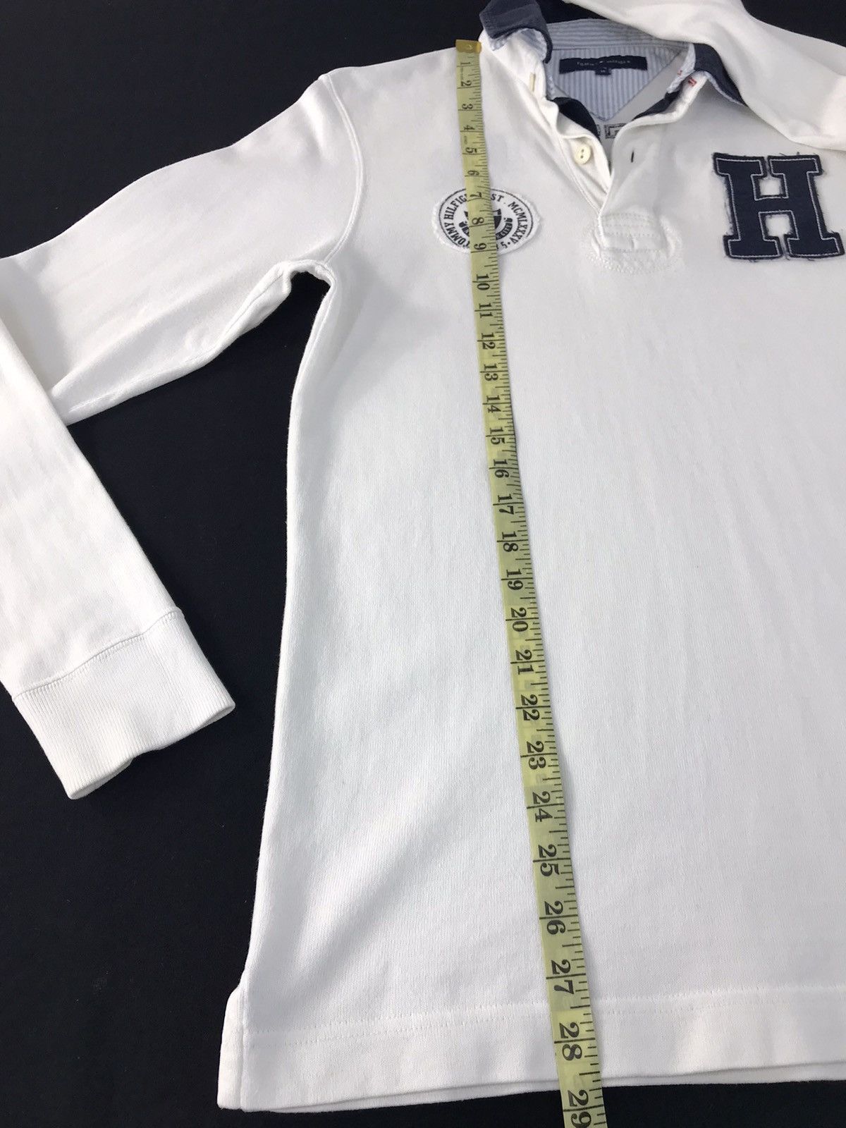 Tommy Hilfiger Vintage Tommy Hilfiger Big Logo Design Size US M / EU 48-50 / 2 - 12 Thumbnail