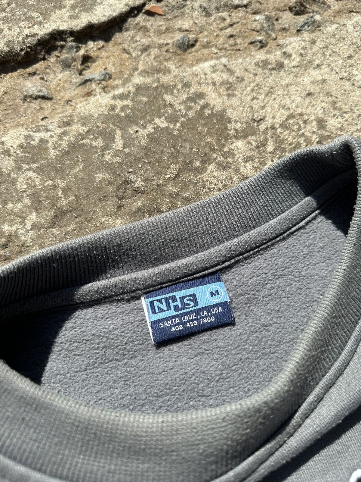 Santa Cruz Skateboards × Vintage Vintage 90s Santa Cruz Bullet Speed Wheels Sweatshirt Size US M / EU 48-50 / 2 - 3 Thumbnail