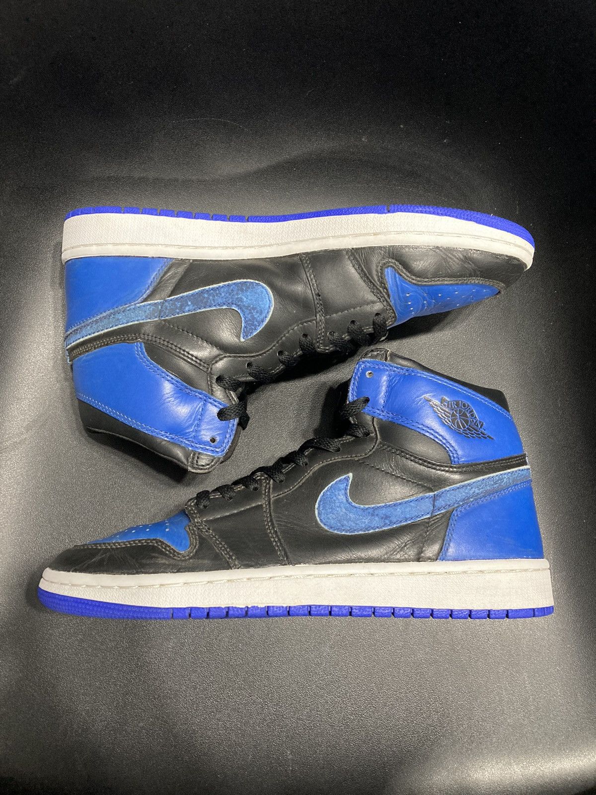 image of Nike Air Jordan 1 High 2001 “Royal” Shoes in Royal Blue, Men's (Size 9.5)