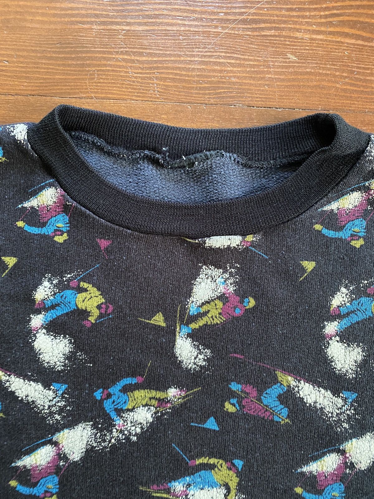 Vintage Vintage 80’s Skiers All Over Women’s Crewneck Sweatshirt Size S / US 4 / IT 40 - 3 Thumbnail