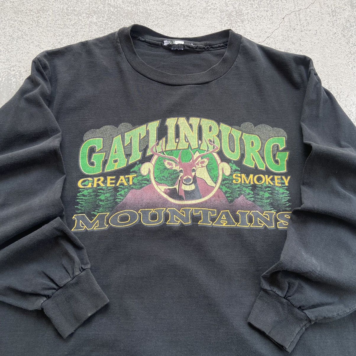 Vintage Vintage 90s Gatlinburg Great Smokey Mountains L/S T-Shirt Size US XL / EU 56 / 4 - 1 Preview