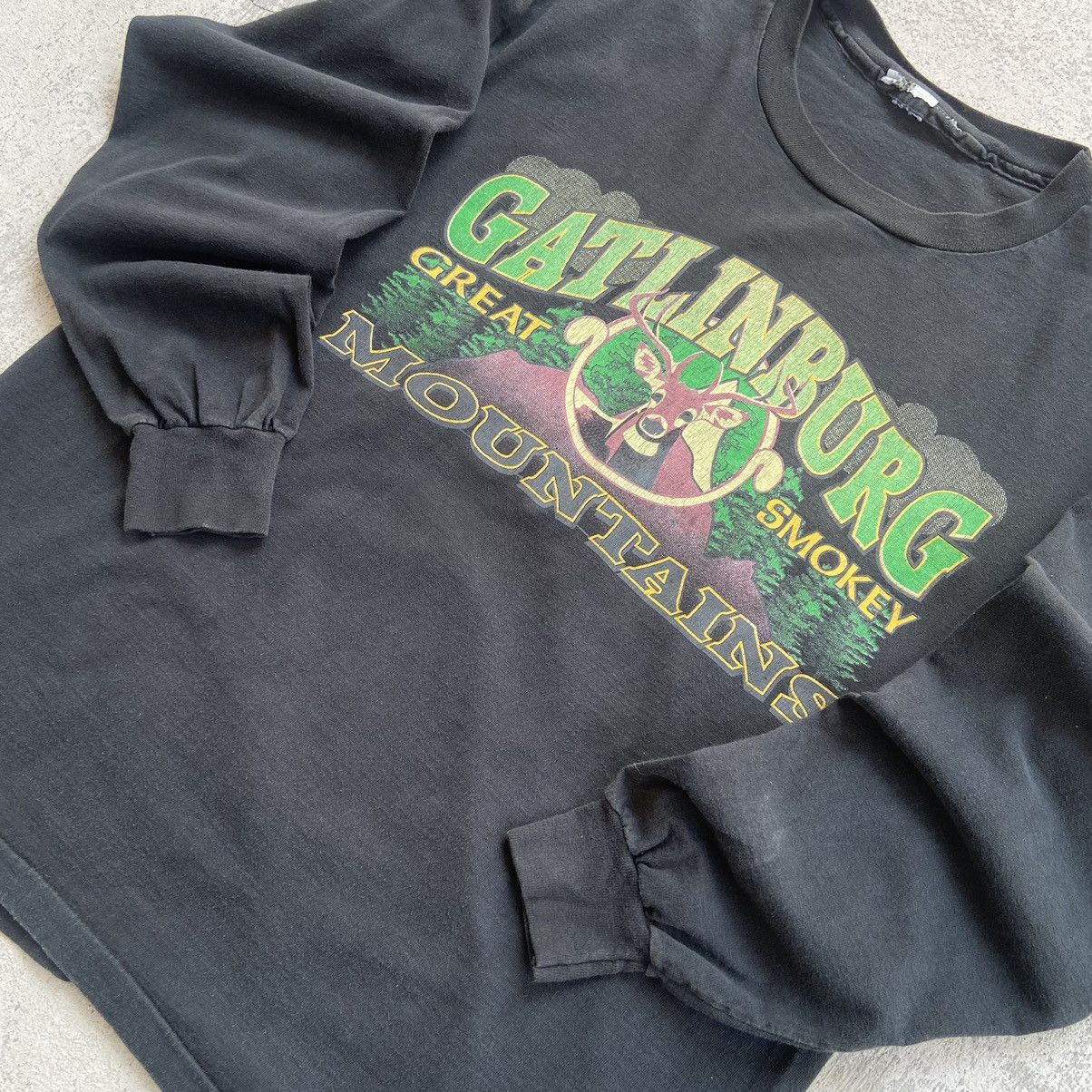 Vintage Vintage 90s Gatlinburg Great Smokey Mountains L/S T-Shirt Size US XL / EU 56 / 4 - 2 Preview