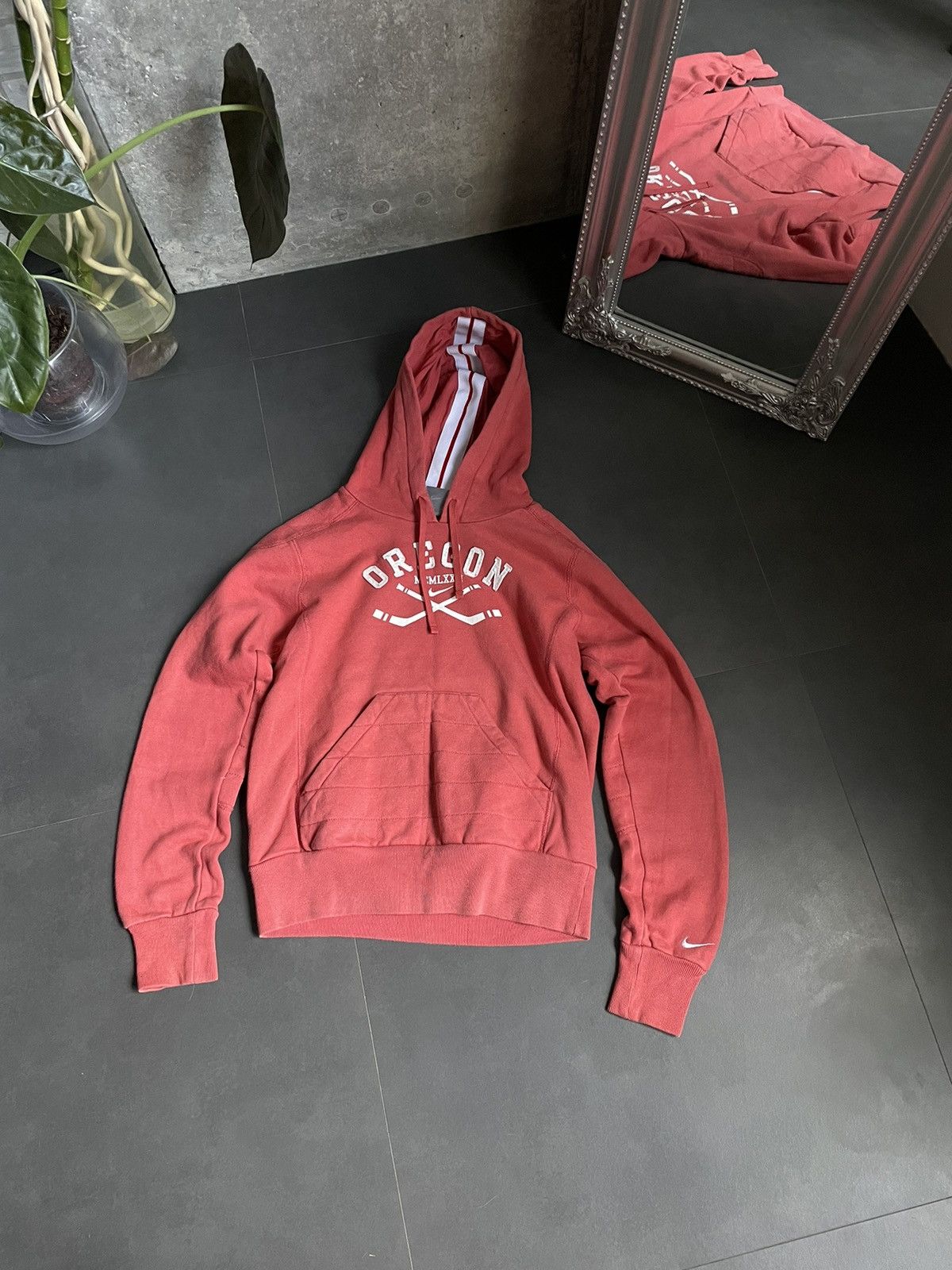 Nike × Vintage Vintage Nike Oregon Hoodie 72 Small Swoosh Y2k Size S / US 4 / IT 40 - 1 Thumbnail