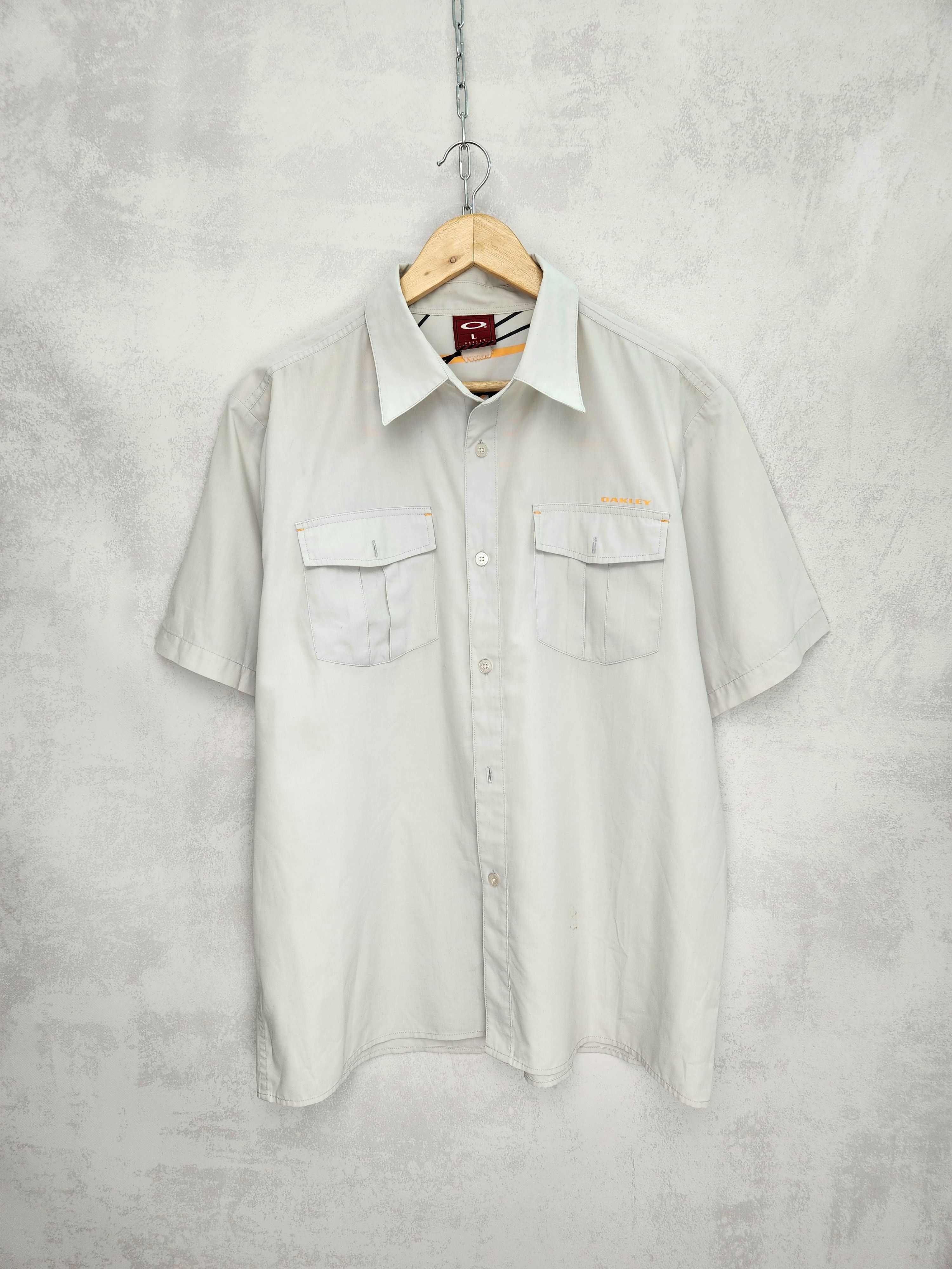 Oakley Vintage y2k oakley shirt button ups Size US L / EU 52-54 / 3 - 1 Thumbnail