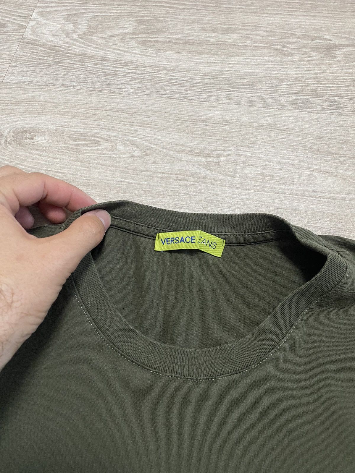 Versace Versace Jeans big logo tee sz S-M Size US S / EU 44-46 / 1 - 3 Thumbnail