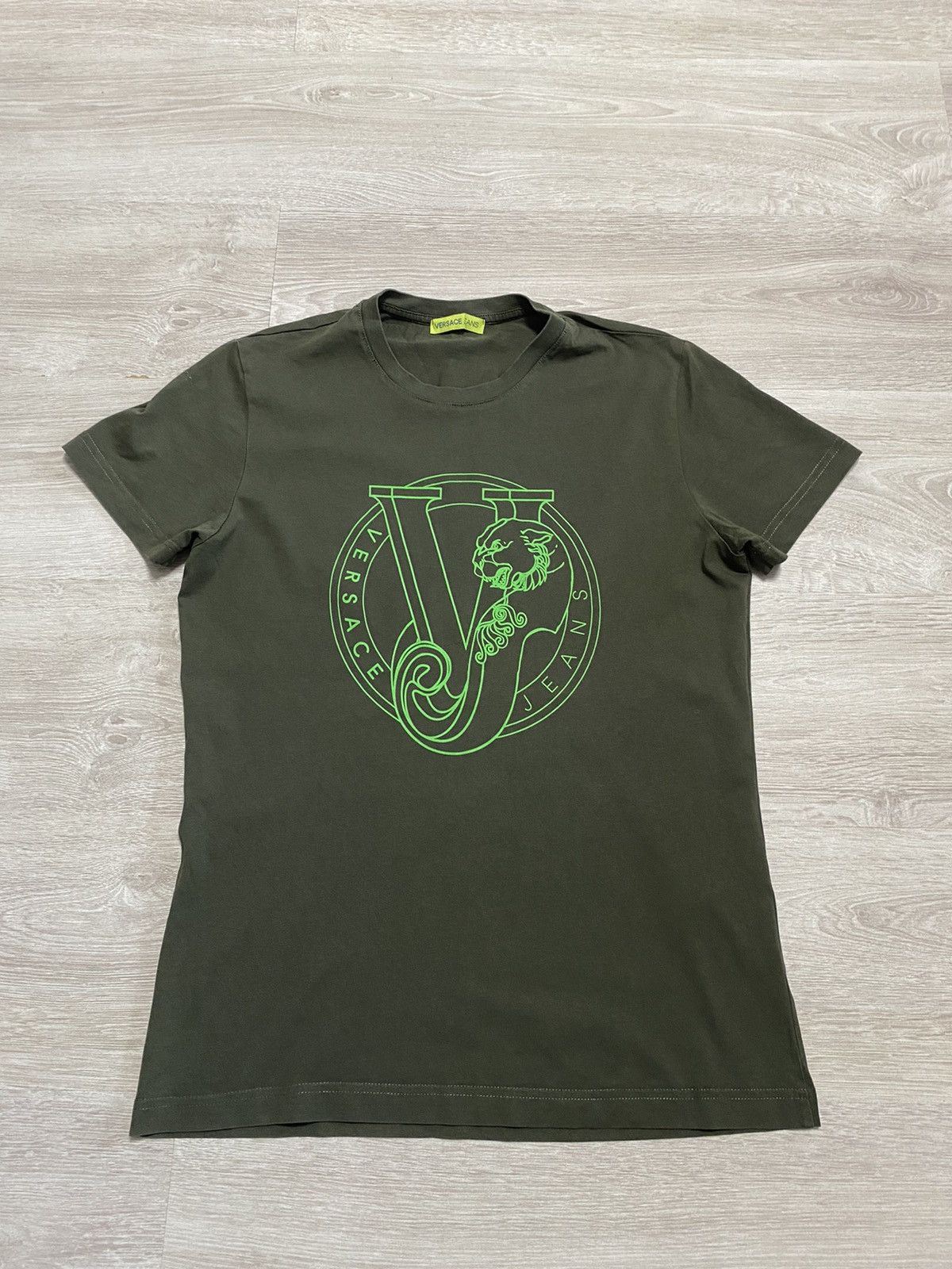 Versace Versace Jeans big logo tee sz S-M Size US S / EU 44-46 / 1 - 1 Thumbnail