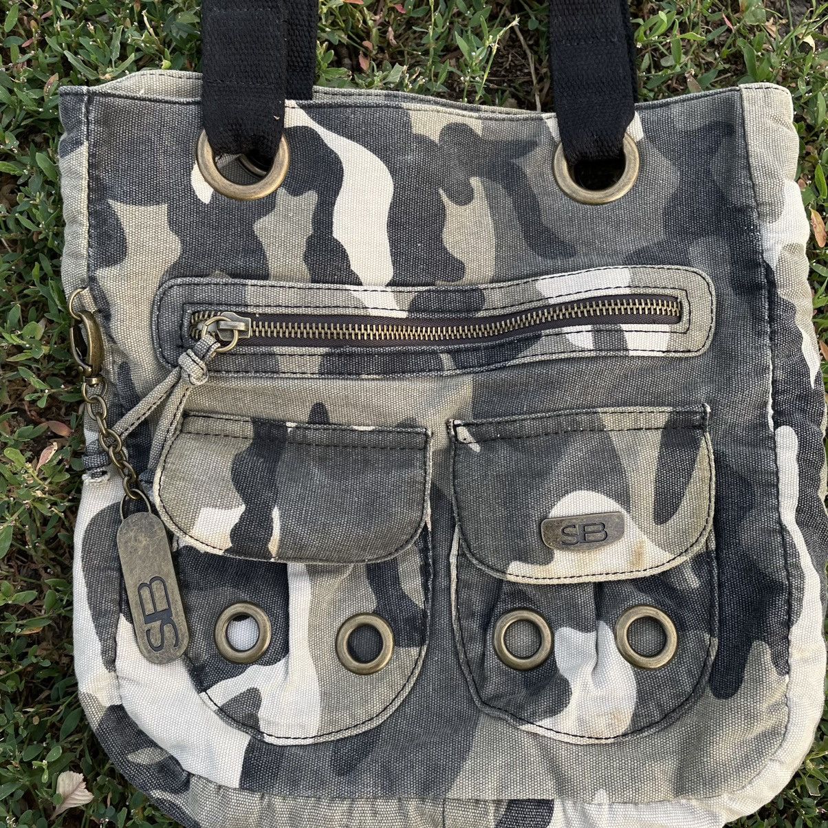 Vintage Vintage Y2K Camo Crossbody Bag All Over Print Streetwear OS Size ONE SIZE - 4 Thumbnail