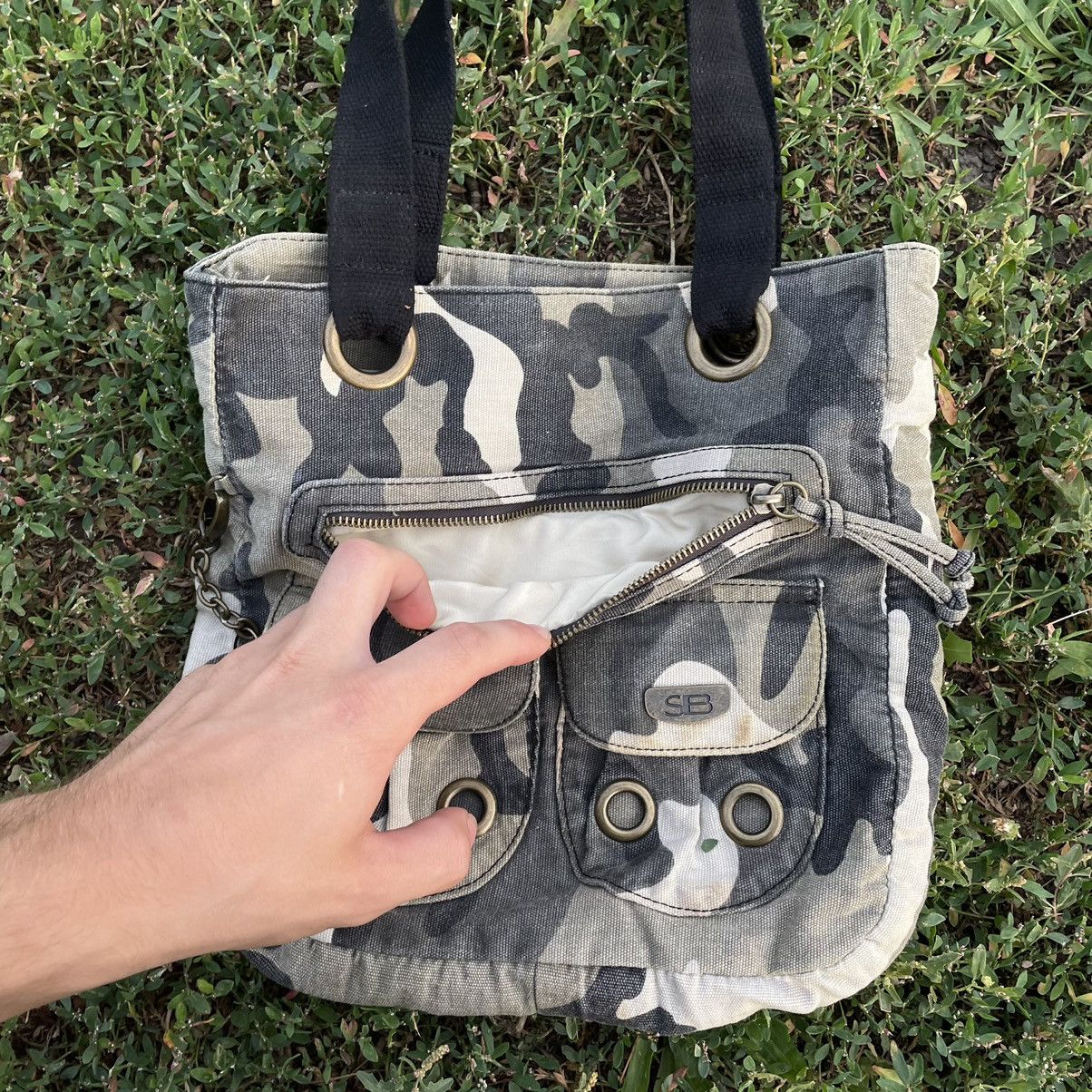 Vintage Vintage Y2K Camo Crossbody Bag All Over Print Streetwear OS Size ONE SIZE - 6 Thumbnail
