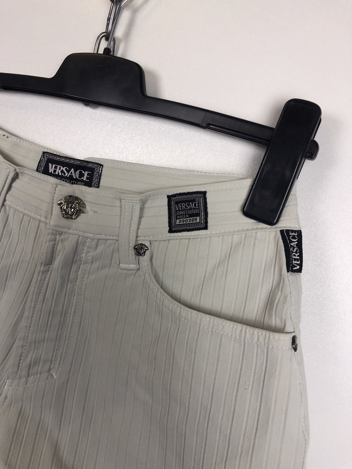 Versace Versace Jeans Couture Womens Shorts VTG size 28 Size 28" / US 6 / IT 42 - 3 Thumbnail