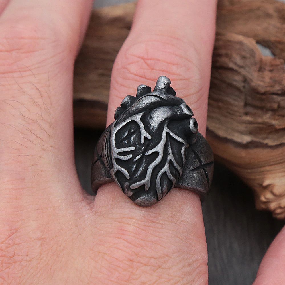 Jewelry Gothic Nightclub Heart Ring Size ONE SIZE - 6 Thumbnail