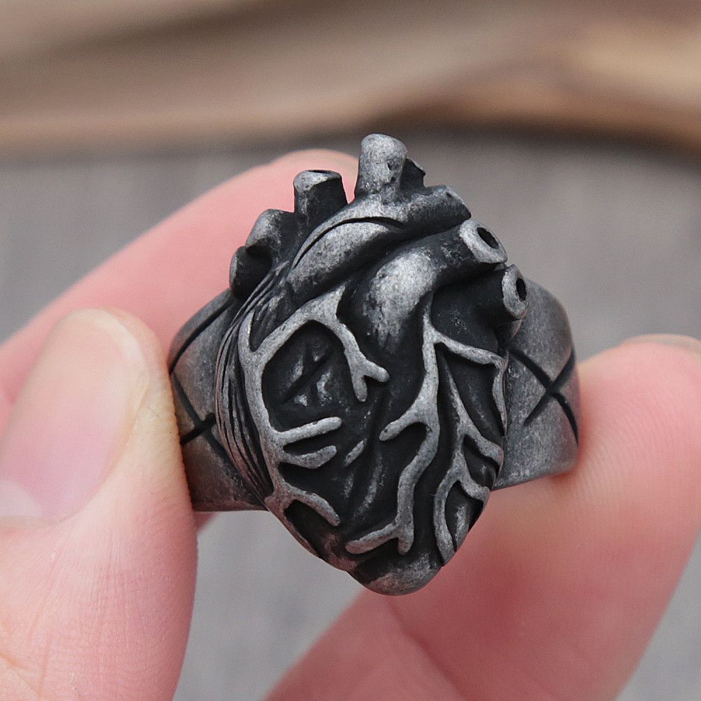 Jewelry Gothic Nightclub Heart Ring Size ONE SIZE - 1 Thumbnail