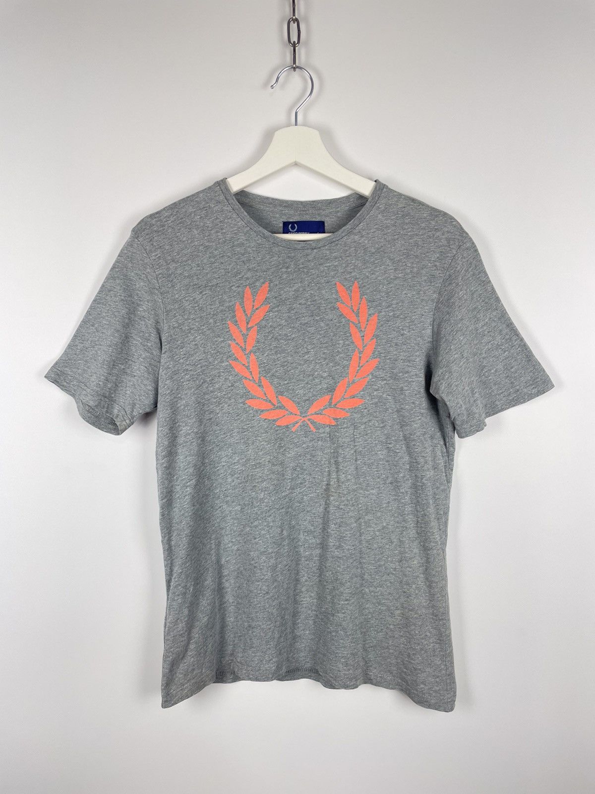 Fred Perry Fred Perry T-Shirt Big Center Logo Gray size S Size US S / EU 44-46 / 1 - 1 Thumbnail