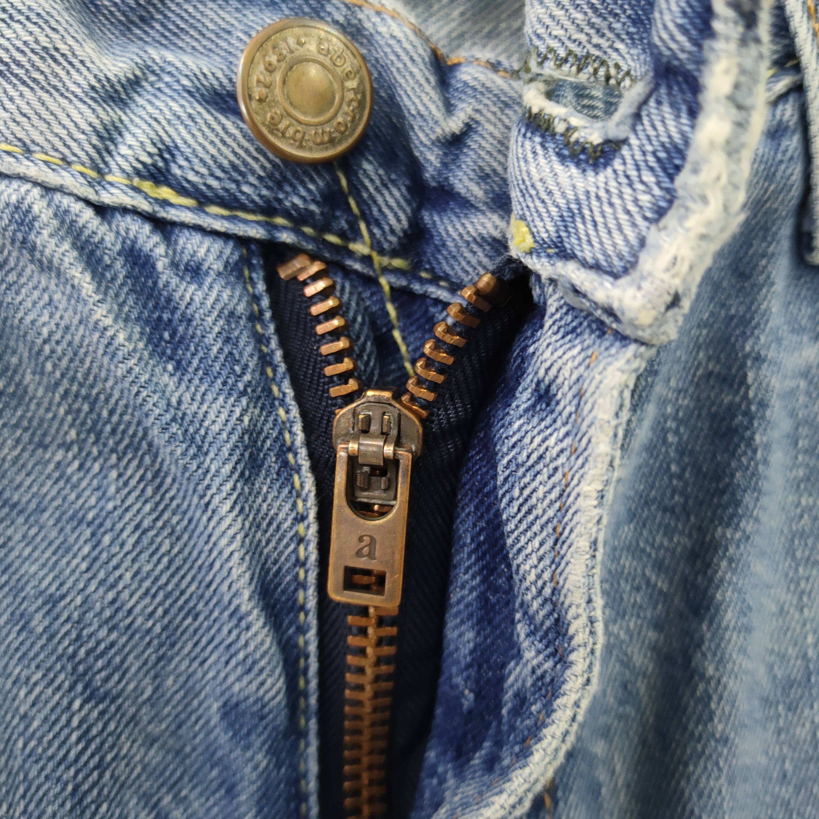 Abercrombie & Fitch × Vintage VINTAGE ABERCROMBIE LIGHT BLUE JEAN DENIM PANTS Size US 32 / EU 48 - 8 Thumbnail