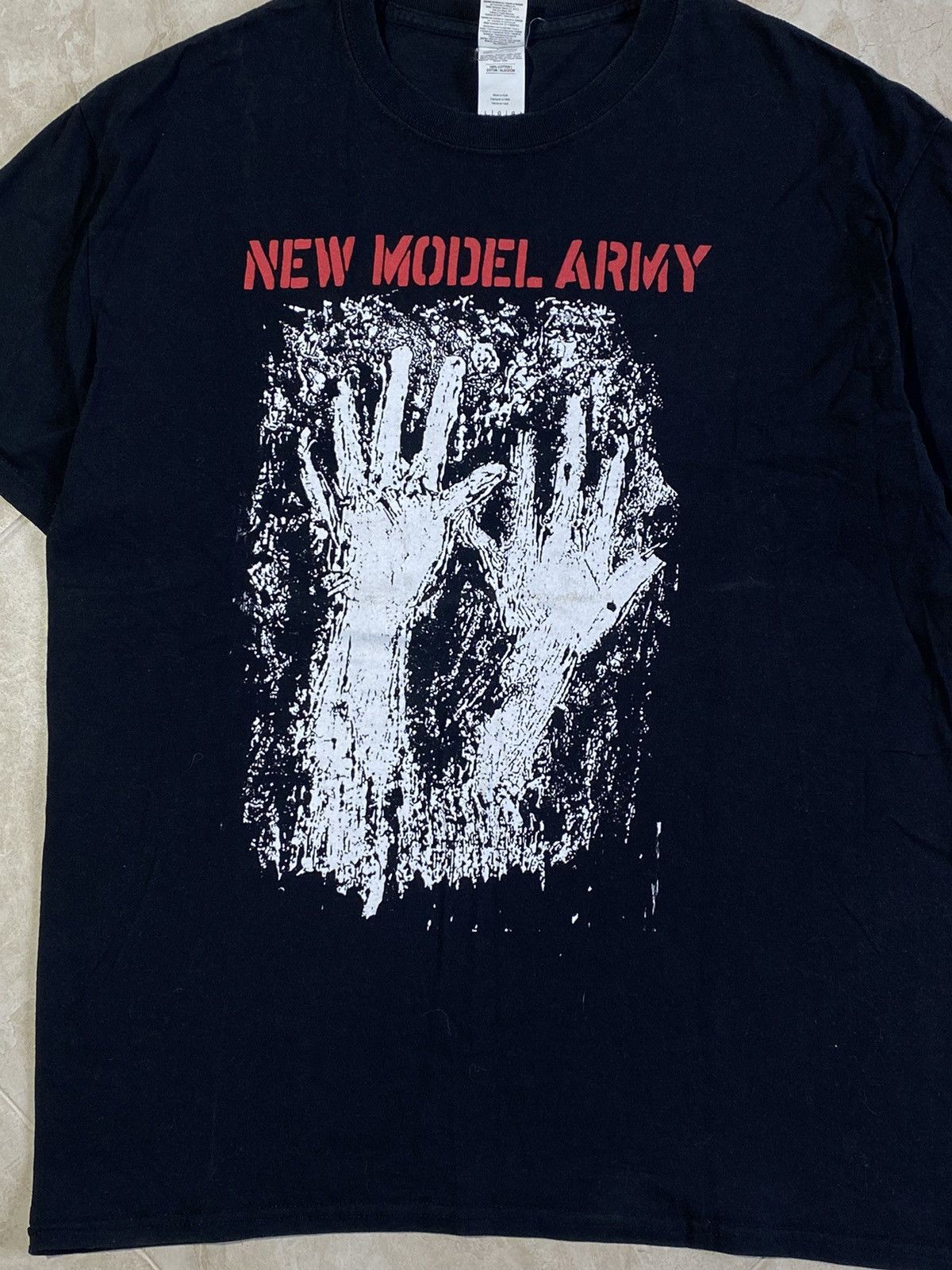 Band Tees New Model Army rock band t-shirt Size US L / EU 52-54 / 3 - 3 Thumbnail