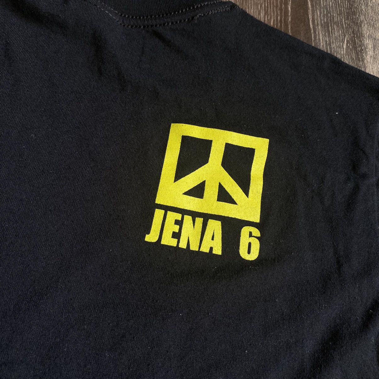 Vintage Vintage 2000s Jena 6 Racism is Alive Noose BLM Graphic Tee Size US S / EU 44-46 / 1 - 5 Thumbnail