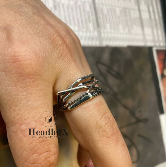 Jewelry Line Winding Shape Forever Open Ring Size ONE SIZE - 4 Thumbnail