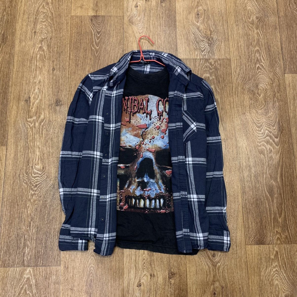 Vintage Vintage 90s Graphic Tee Skull Print Grunge Streetwear Boxy S Size US S / EU 44-46 / 1 - 1 Thumbnail