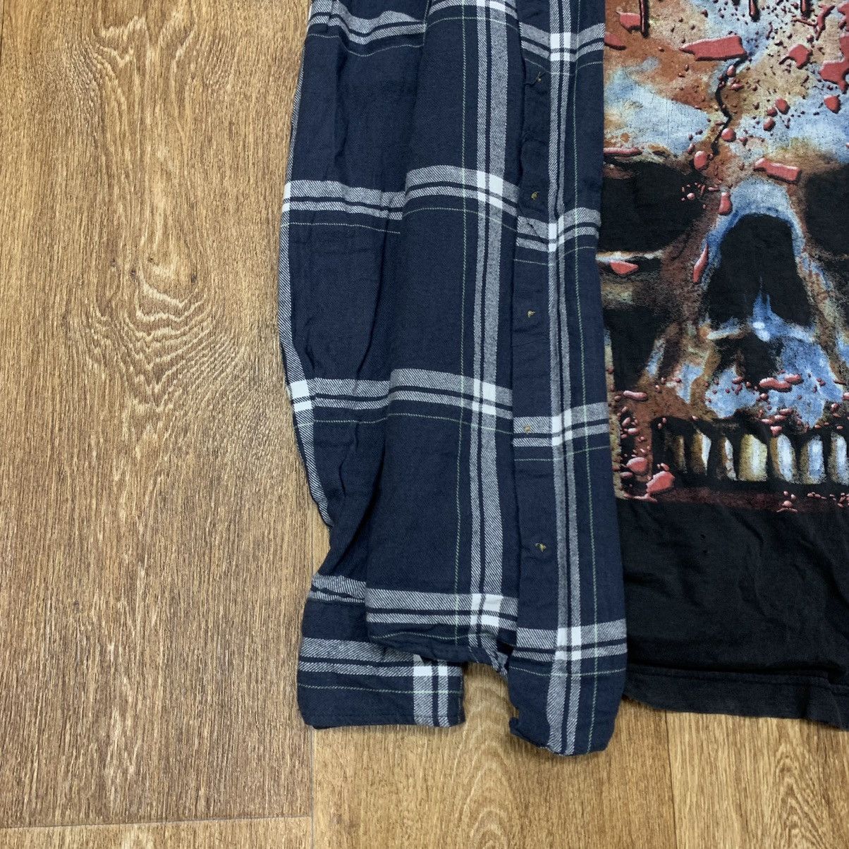 Vintage Vintage 90s Graphic Tee Skull Print Grunge Streetwear Boxy S Size US S / EU 44-46 / 1 - 2 Thumbnail