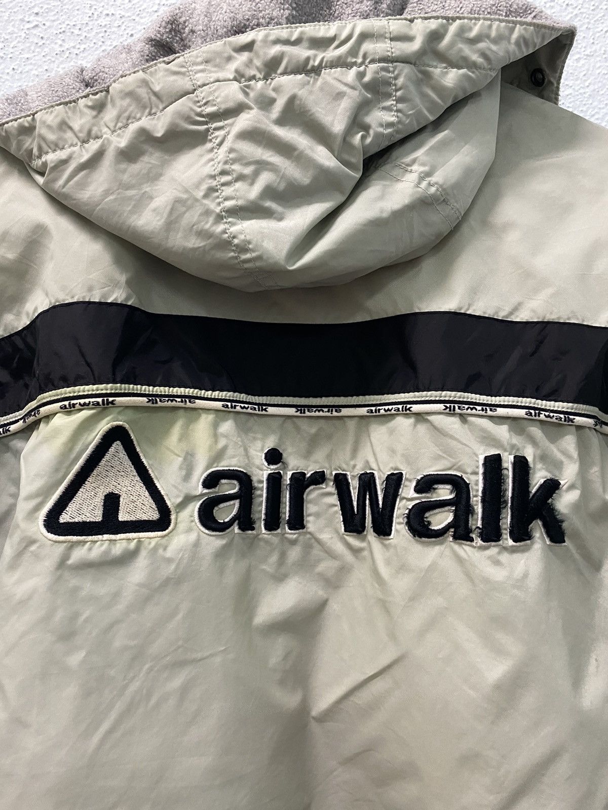 Airwalk × Japanese Brand Airwalk Big Logo Reversible Jacket With Removable Hoodie Size US S / EU 44-46 / 1 - 9 Thumbnail