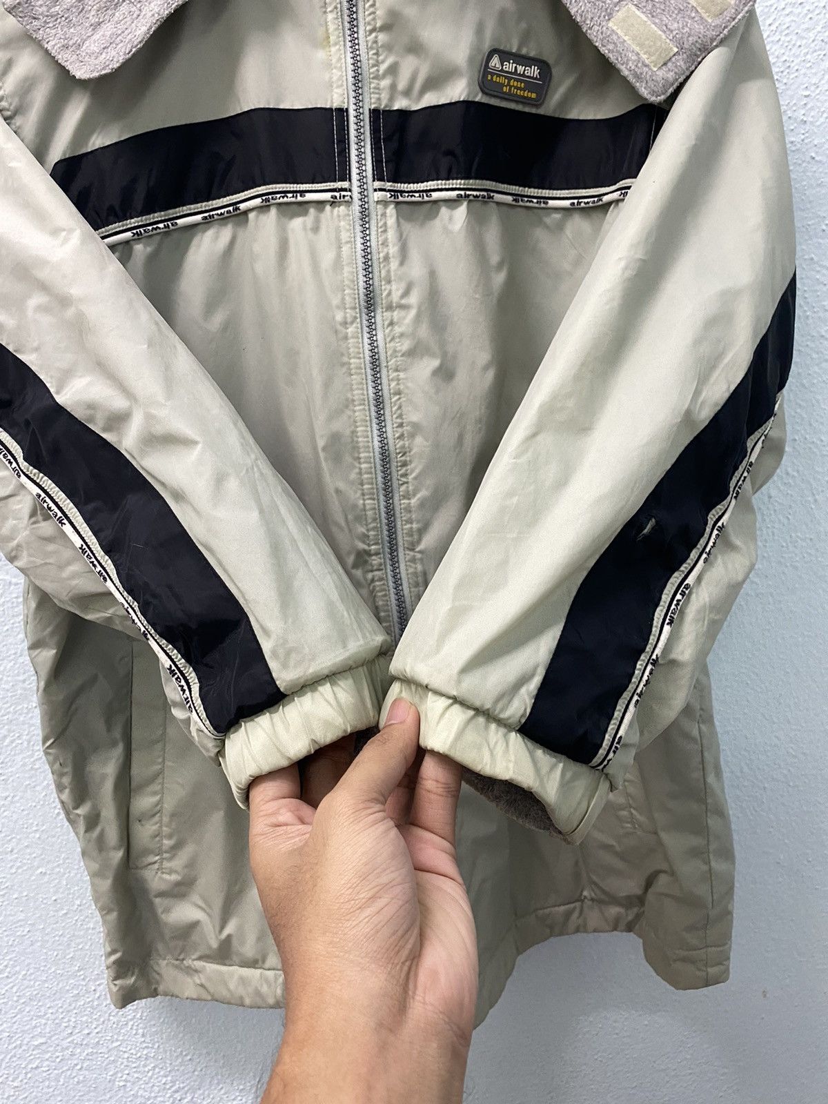 Airwalk × Japanese Brand Airwalk Big Logo Reversible Jacket With Removable Hoodie Size US S / EU 44-46 / 1 - 6 Thumbnail