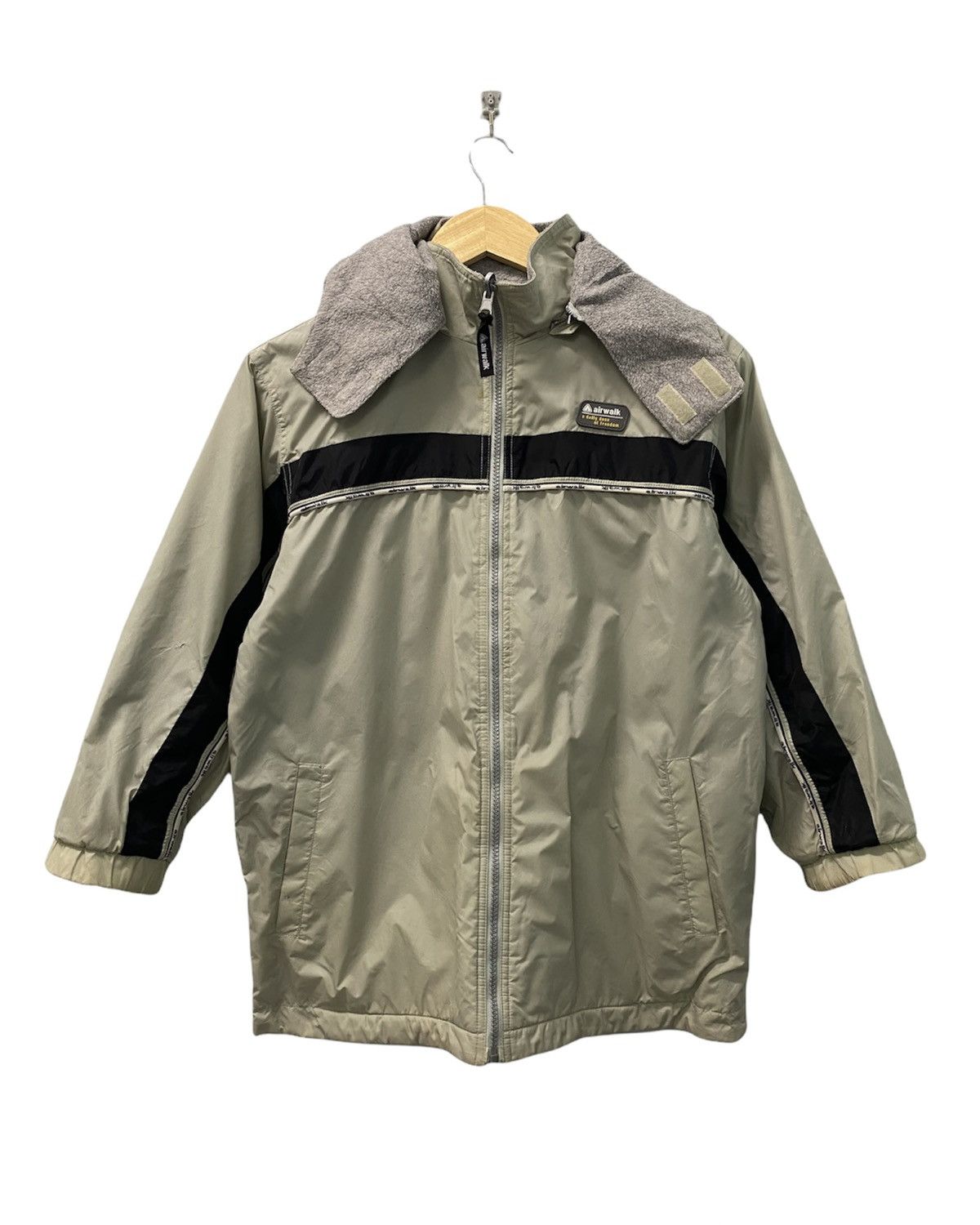 Airwalk × Japanese Brand Airwalk Big Logo Reversible Jacket With Removable Hoodie Size US S / EU 44-46 / 1 - 1 Thumbnail