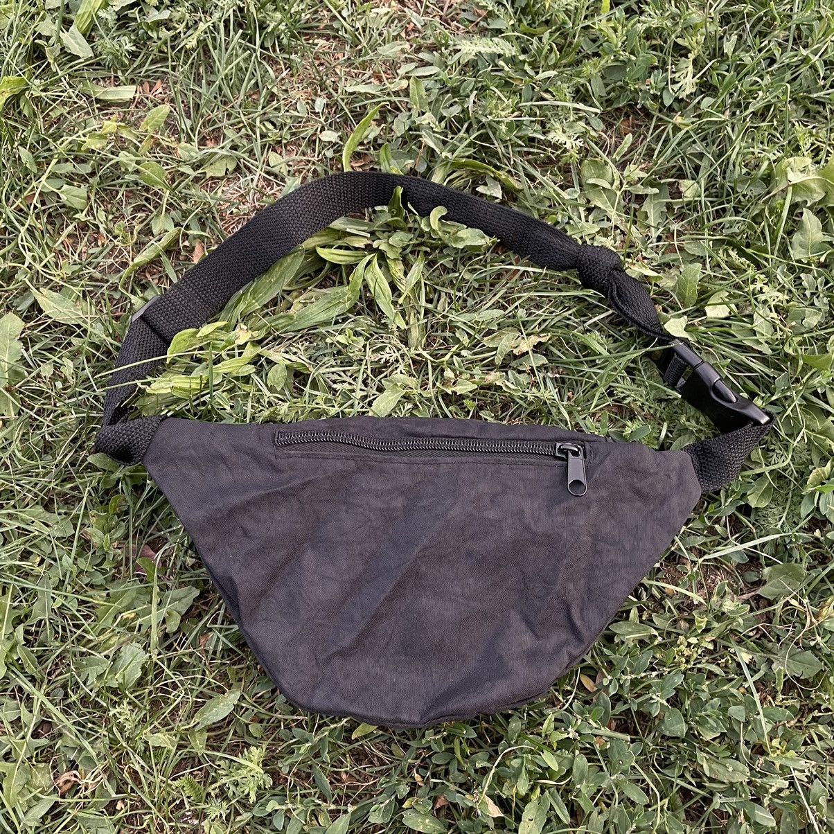 Vintage Vintage Y2K Black Crossbody Bag Streetwear Skate Worn In OS Size ONE SIZE - 6 Thumbnail