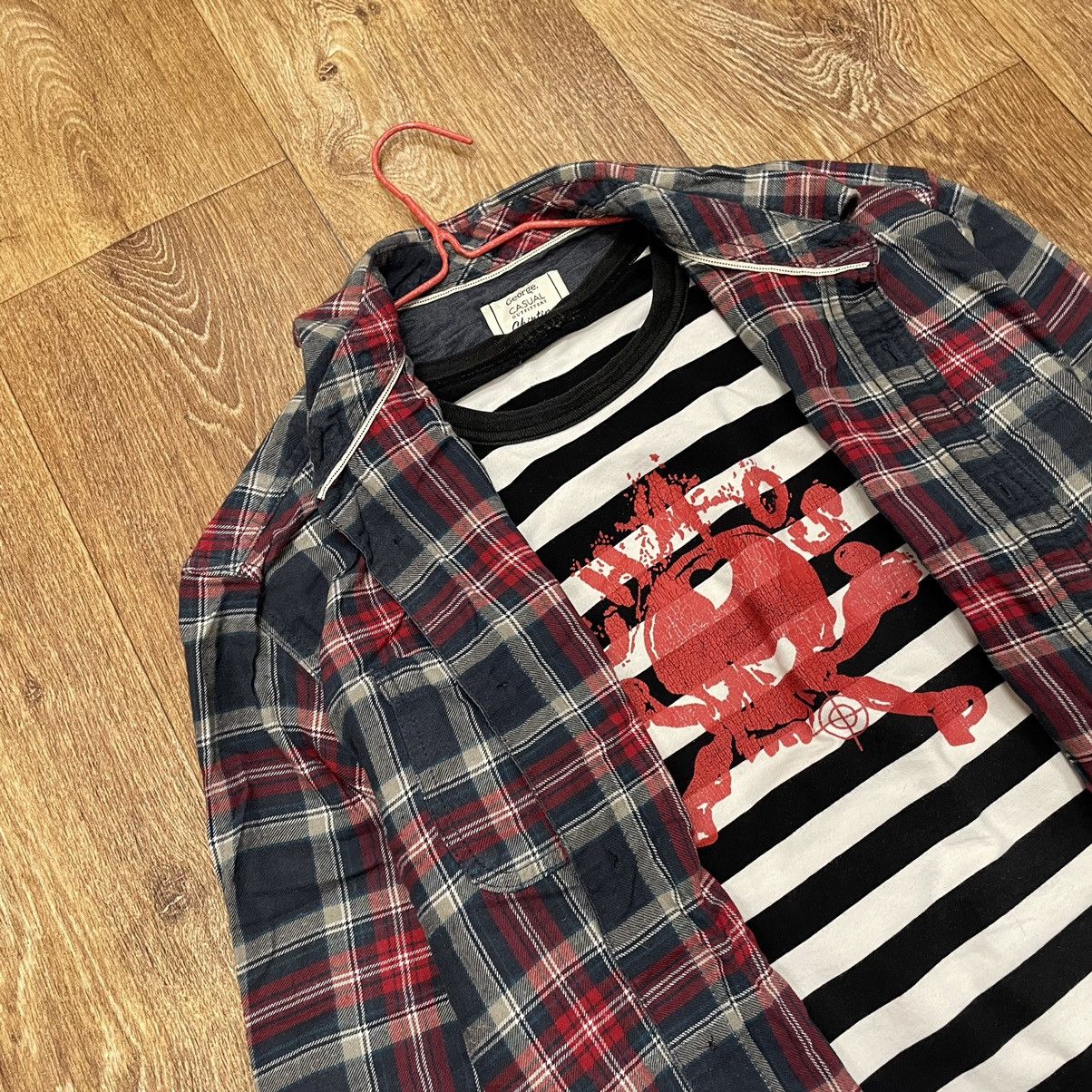 Vintage Vintage 90s Checkered Shirt Grunge Streetwear Washed Baggy L Size US L / EU 52-54 / 3 - 5 Thumbnail