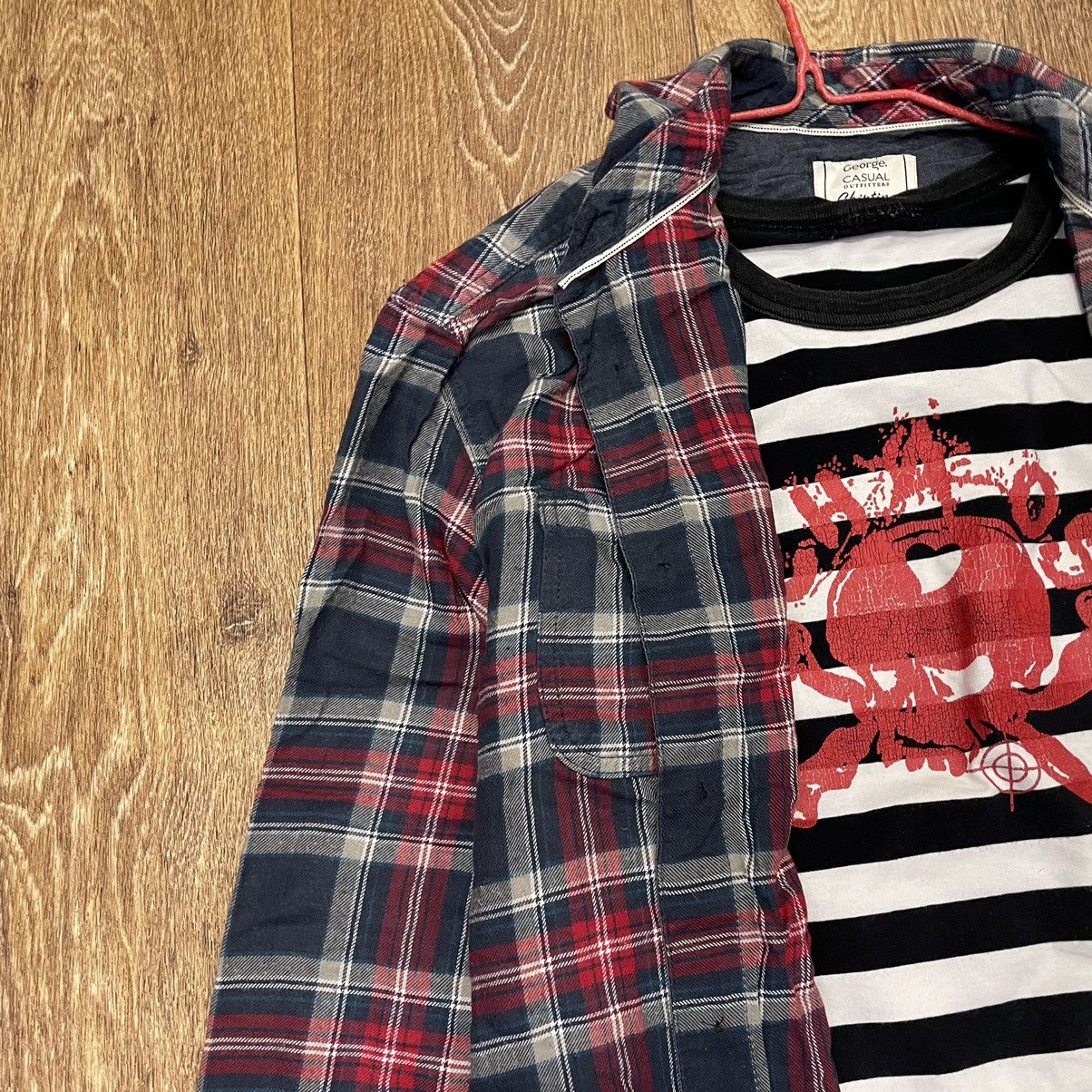 Vintage Vintage 90s Checkered Shirt Grunge Streetwear Washed Baggy L Size US L / EU 52-54 / 3 - 4 Thumbnail