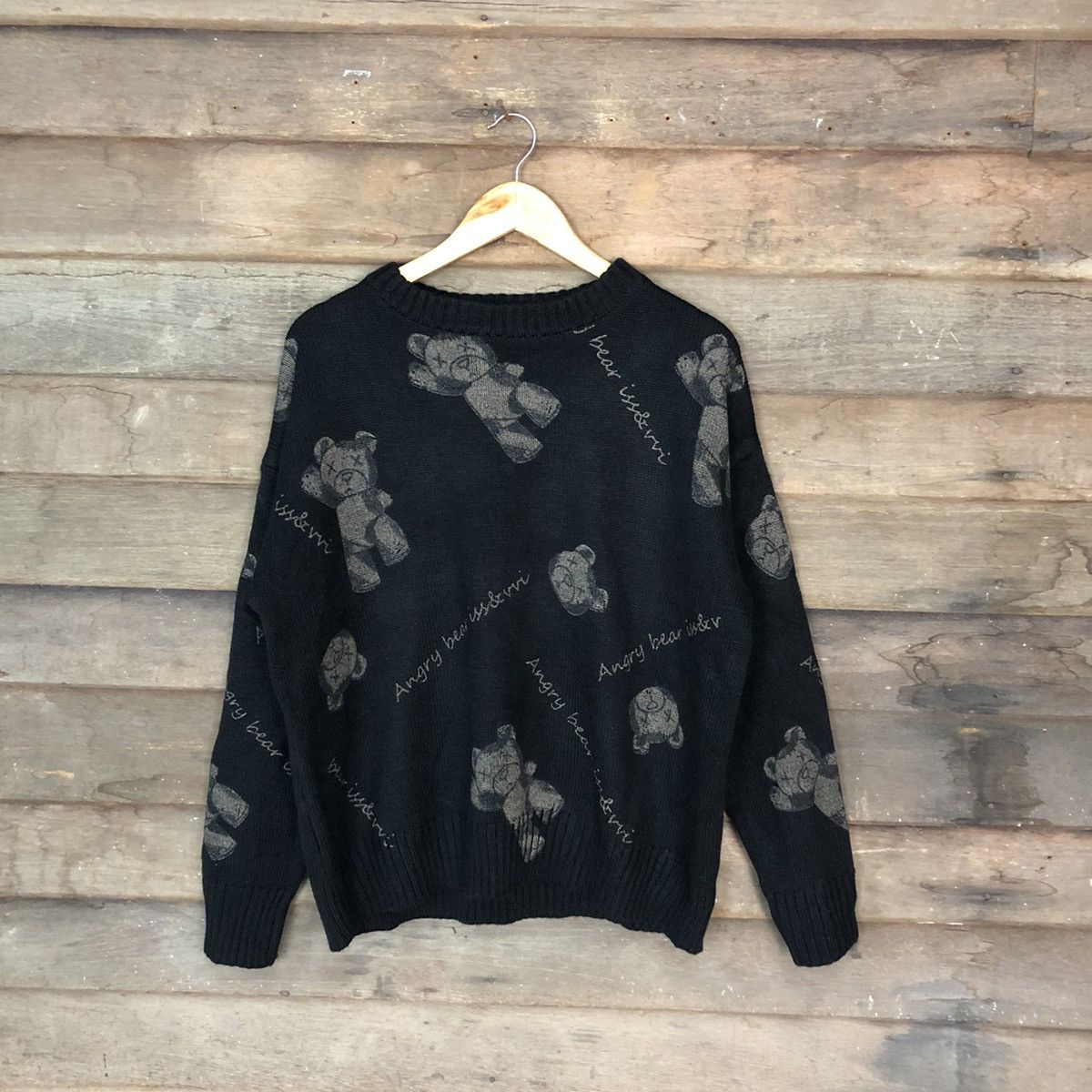 Vintage ISSVVI Angry bear Black Sweatshirt knitwear #6924 Size S / US 4 / IT 40 - 1 Thumbnail