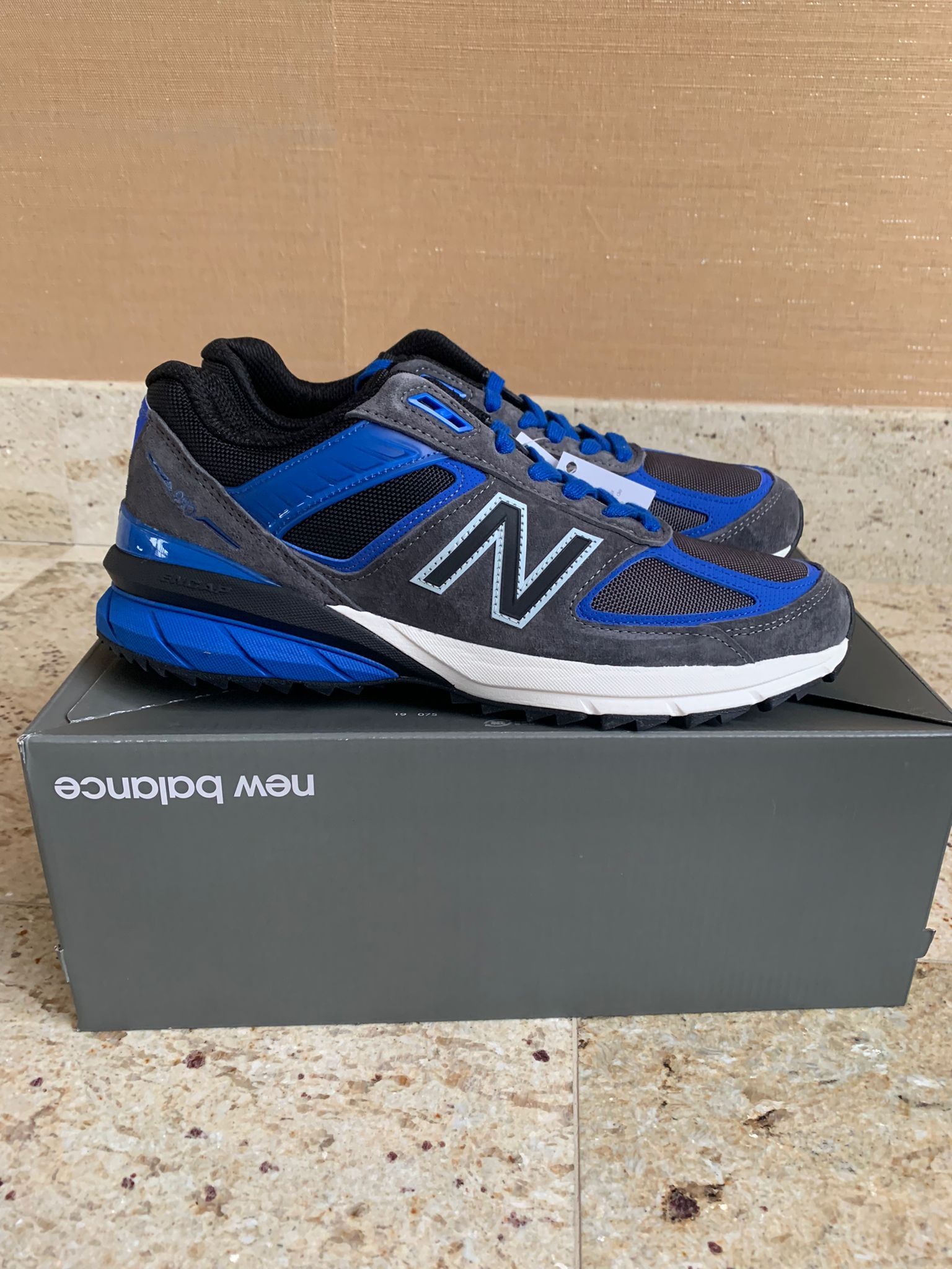 New Balance 990 v5 Size US 9.5 / EU 42-43 - 7 Thumbnail