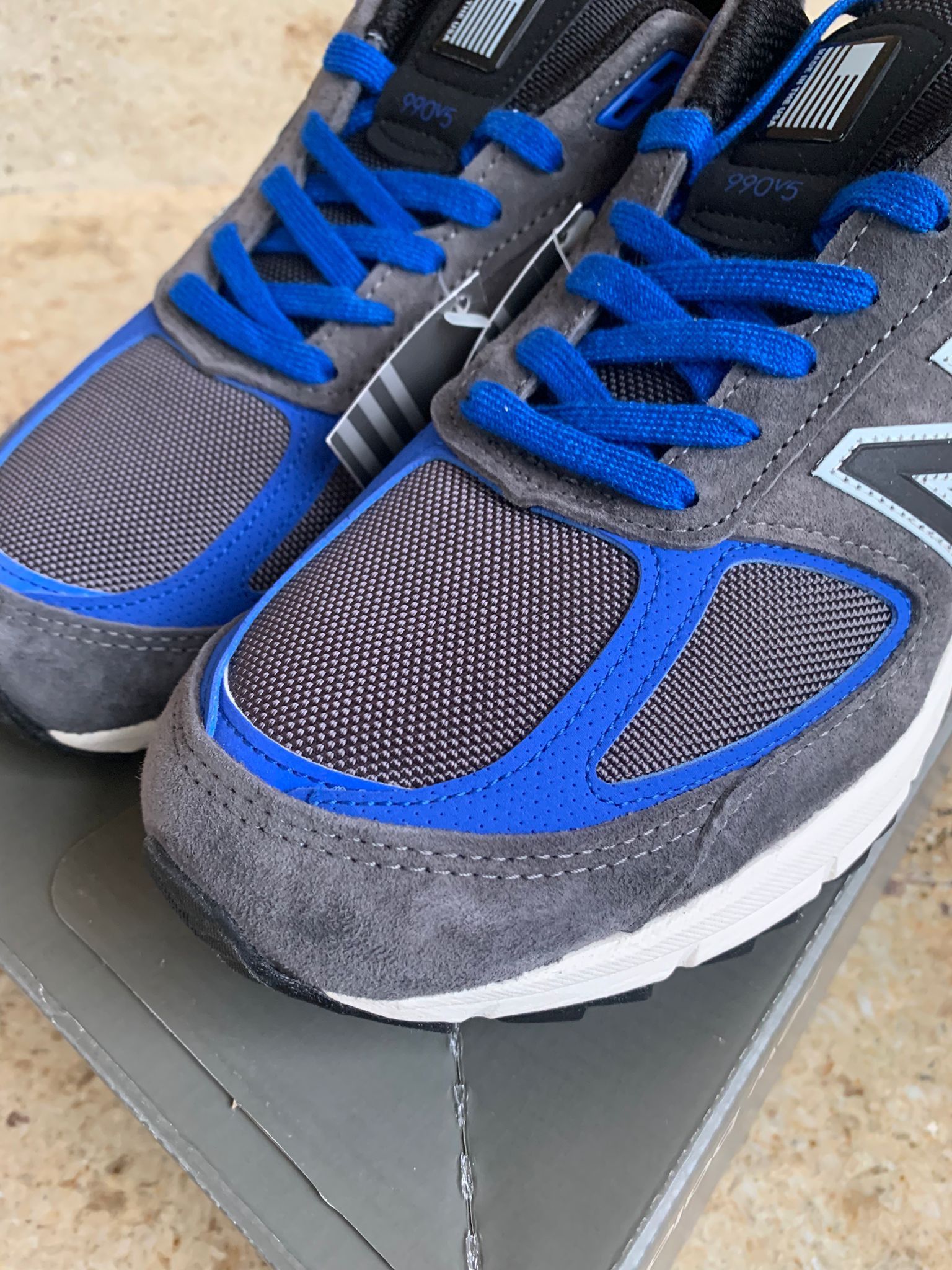New Balance 990 v5 Size US 9.5 / EU 42-43 - 9 Thumbnail