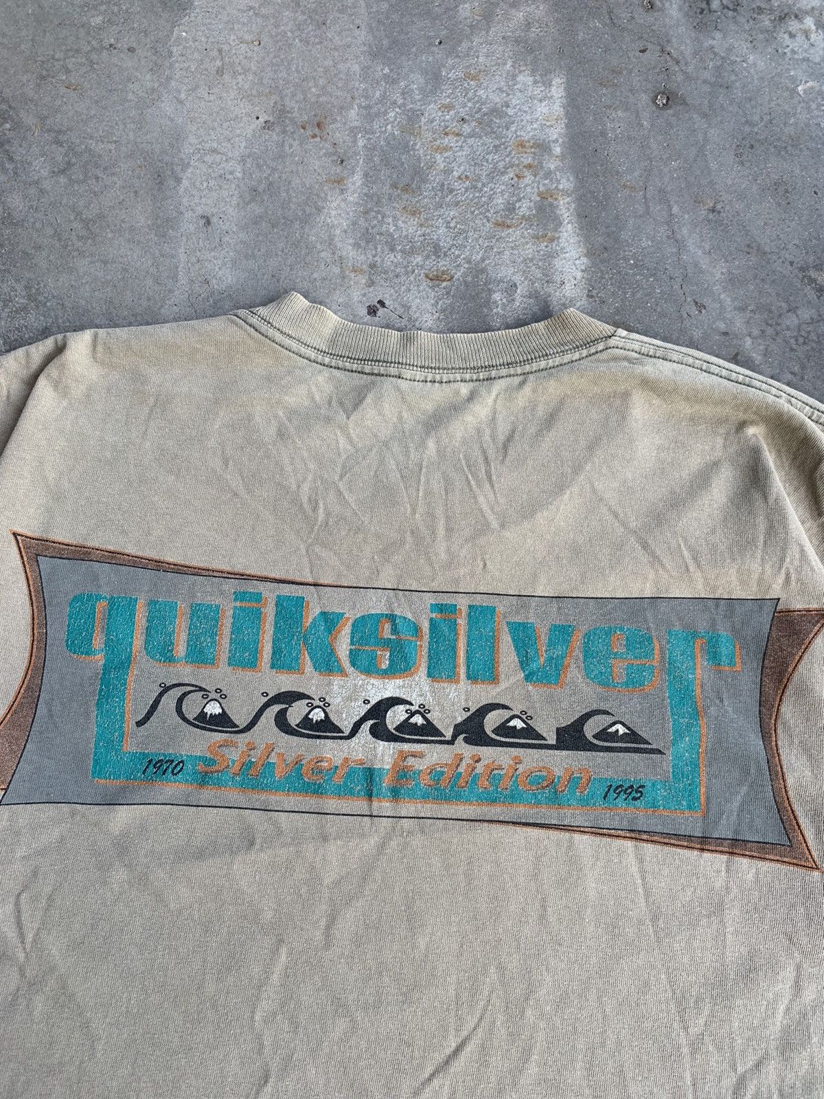 Quiksilver Vintage 90s Quiksilver Silver Edition Surfboard Tshirt Size US L / EU 52-54 / 3 - 2 Thumbnail