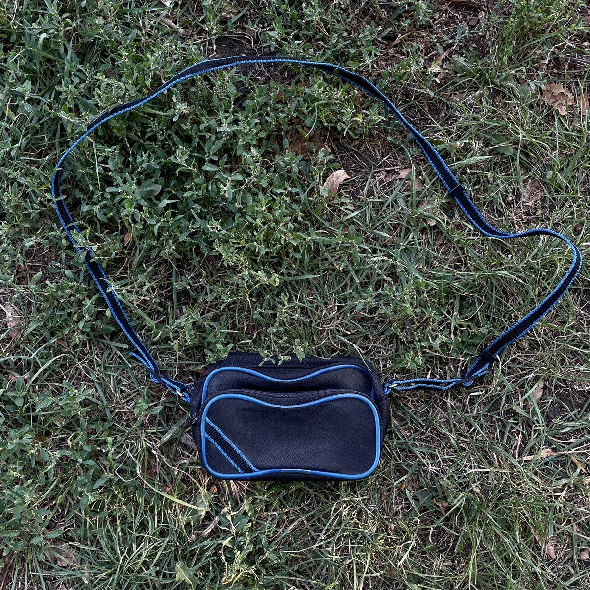 Vintage Vintage Y2K Crossbody Mini Bag Streetwear Skate Tapered OS Size ONE SIZE - 1 Thumbnail