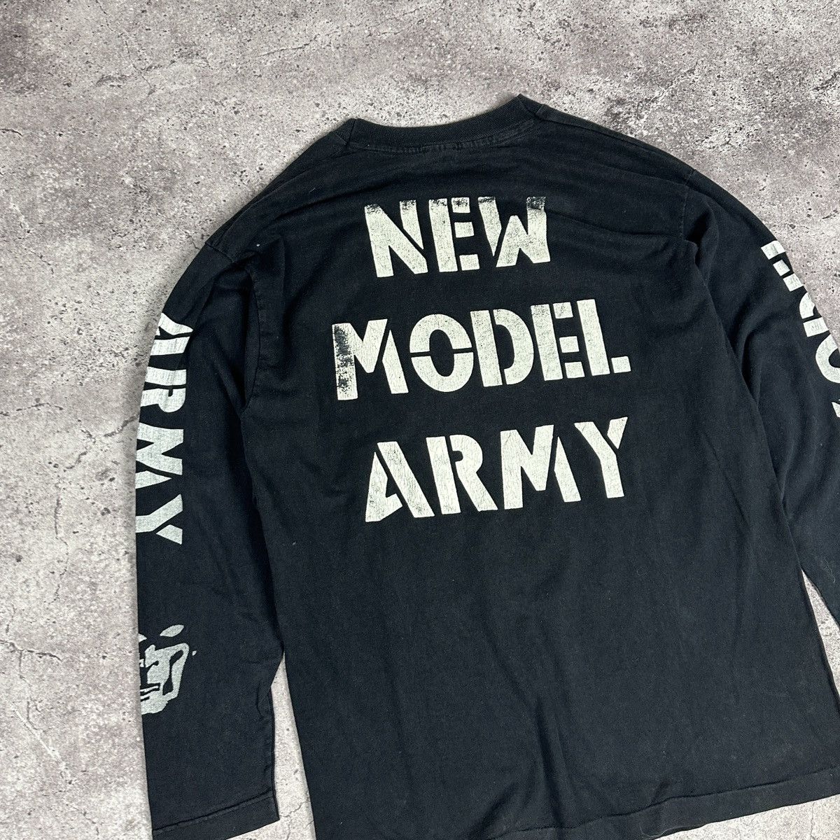 Band Tees Vintage 90s New Model Army Rock Band longsleev English y2k Size US XL / EU 56 / 4 - 6 Thumbnail