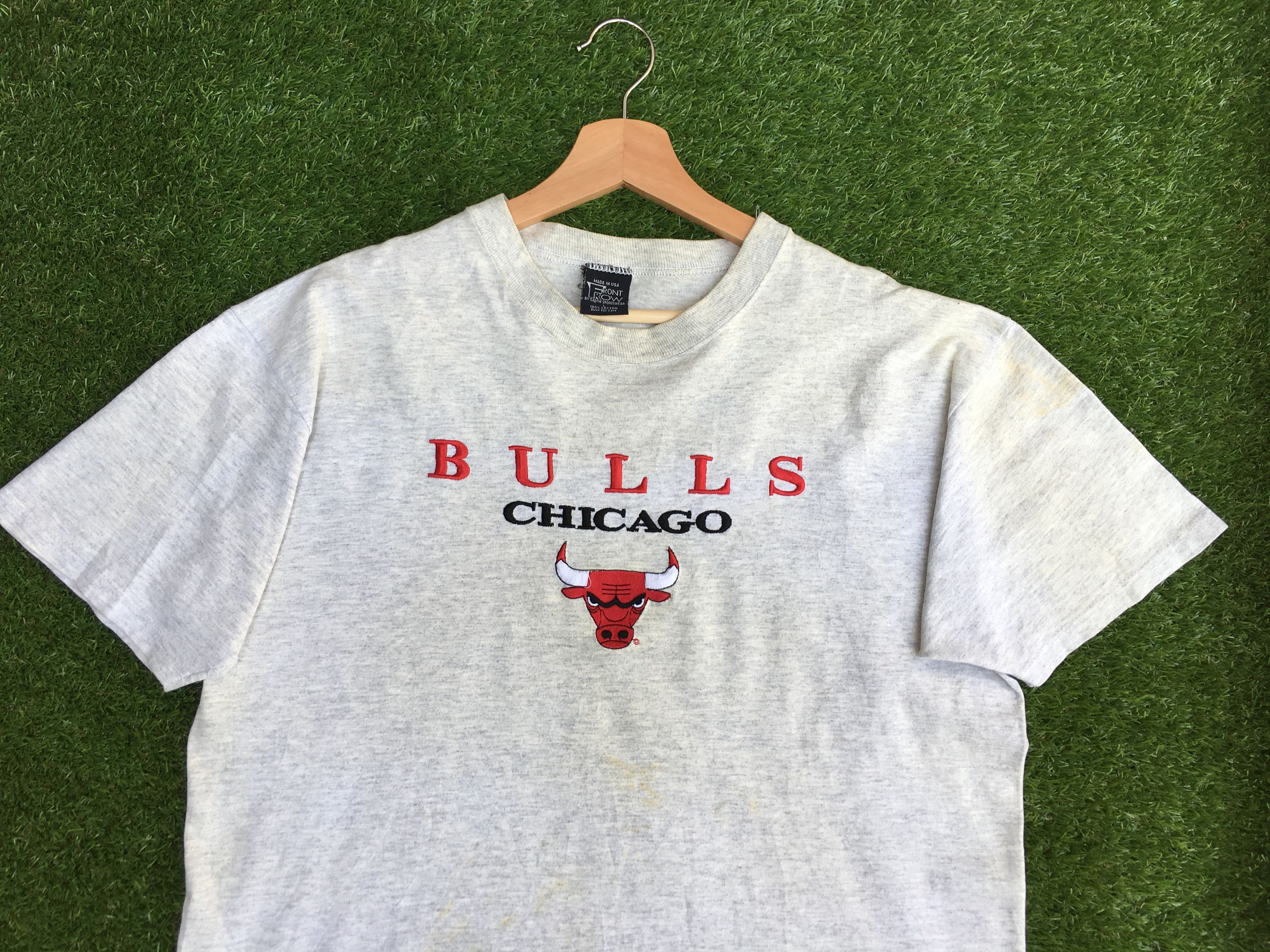NBA Vintage 1990s Chicago Bulls T-Shirt by Salem Sportswear Size US L / EU 52-54 / 3 - 2 Thumbnail